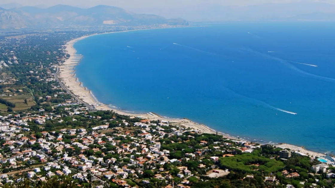 San Felice Circeo ospita la finale di Miss Lazio 2026, tra moda e formazione