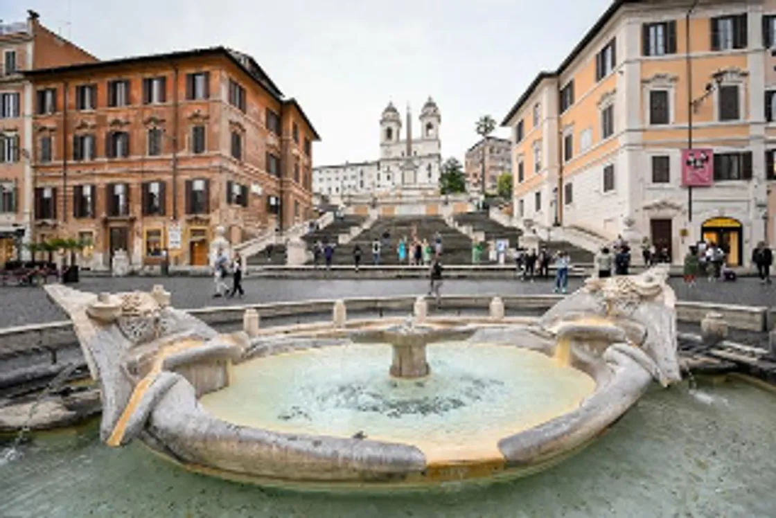 Piazza di Spagna cambia volto: più spazio ai pedoni e nuova viabilità nel cuore di Roma