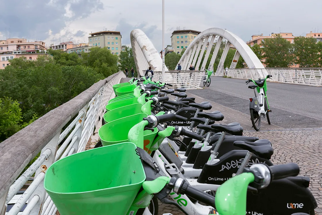 Roma Corre in Bici, oltre 126mila chilometri pedalati: risparmiate 17 tonnellate di CO₂