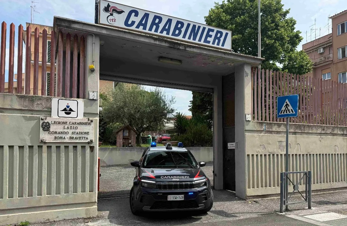 Rubano bagagli in hotel per 10mila euro e aggrediscono la vittima: due arresti all’Aurelio