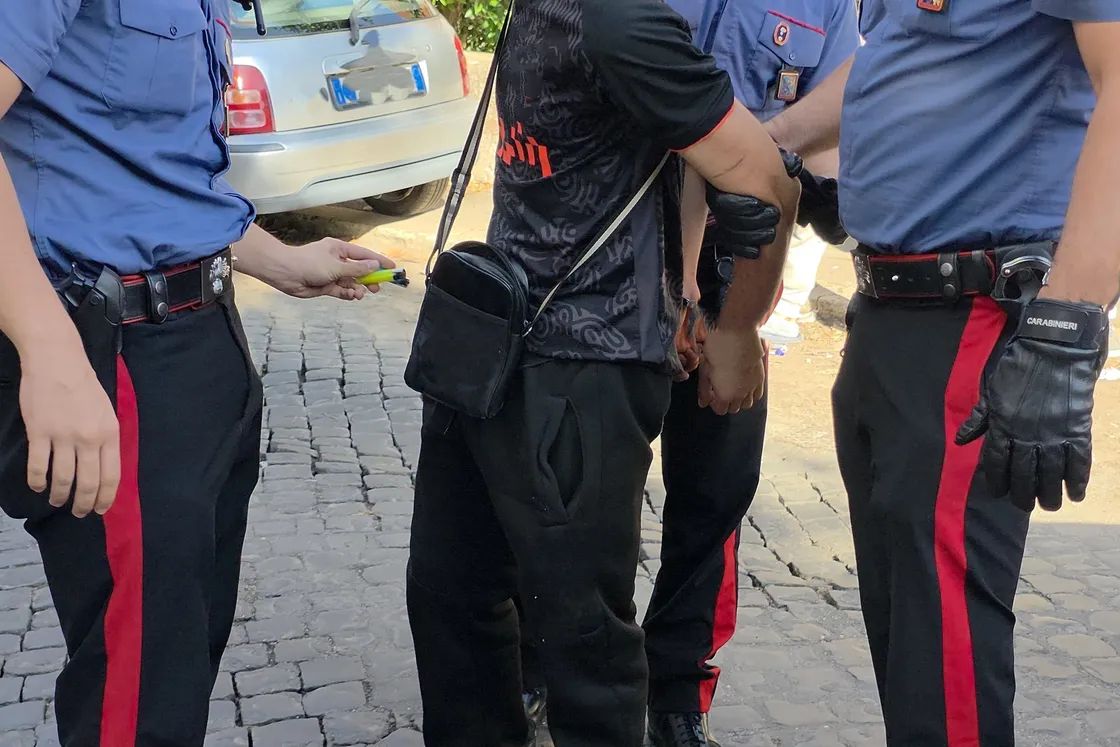 Quarticciolo, blitz antidroga dei Carabinieri: 11 arresti e mille dosi sequestrate