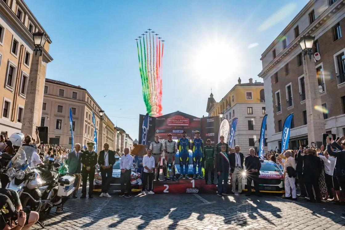 Daprà vince il Rally di Roma, il trionfo a San Pietro sotto le Frecce Tricolori