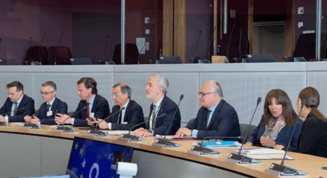 Casa, Gualtieri a Bruxelles con i sindaci europei: «Serve un piano Ue per l’abitare»