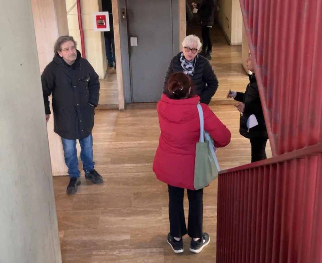 Grotta Perfetta: dopo il primo sfratto gli inquilini temono di perdere la casa dove vivono da 40 anni: «Siamo anziani, malati e disabili, non è giusto essere cacciati»