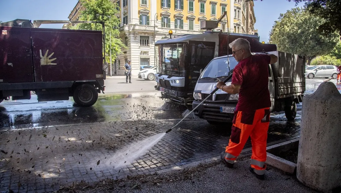 Strade più pulite a Roma, Ama accelera: nel mirino 11mila km nel 2026
