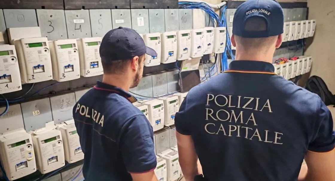 Portuense, occupano un immobile dell’Inps e rubano energia elettrica: due denunciati, tre cani salvati