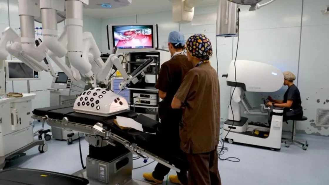 Policlinico Milano, arrivano due robot chirurgici cinesi (Fonte: agenzia Xinhua)