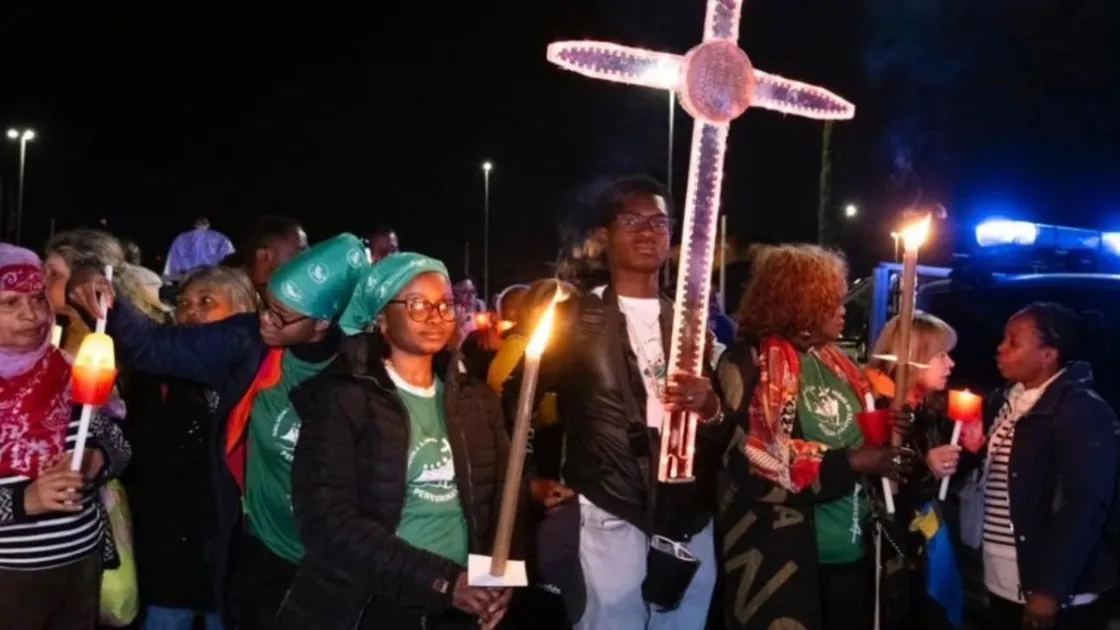 Il pellegrinaggio notturno  verso il Santuario del Divino Amore (Fonte: Diocesi di Roma)