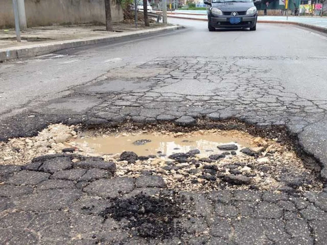 Roma investe 30 milioni per le strade municipali: piano complessivo da 100 milioni