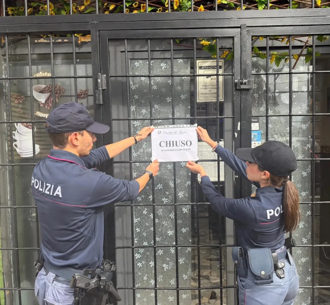 Spari e violenze al Latin pub di via Casilina: il Questore revoca la licenza e mette i sigilli