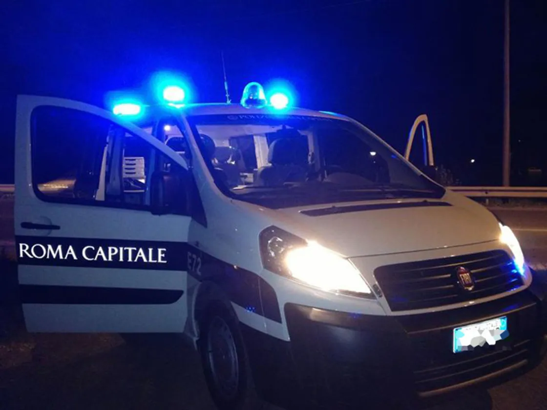 Ostia, schianto nella notte su via dell’Idroscalo: morto un motociclista di 39 anni