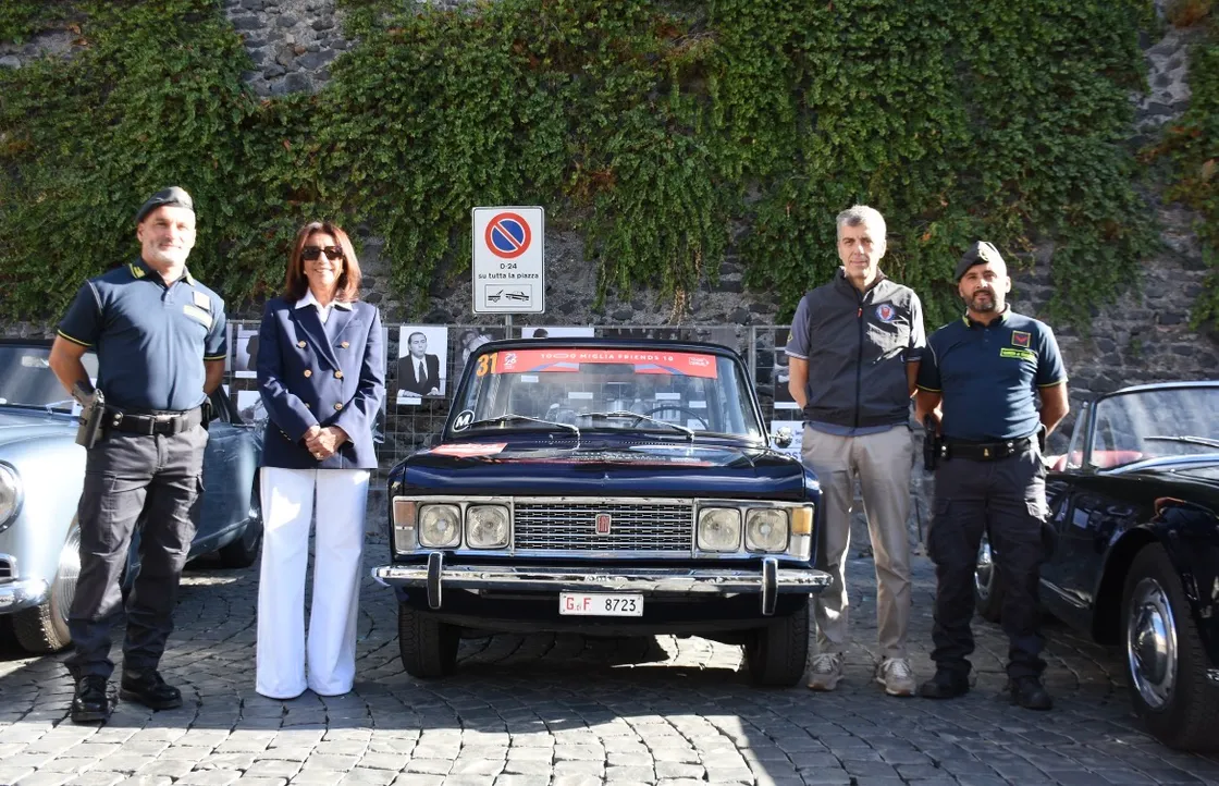 Castle Tour 2026, le auto d’epoca sfilano tra castelli e borghi del Lazio