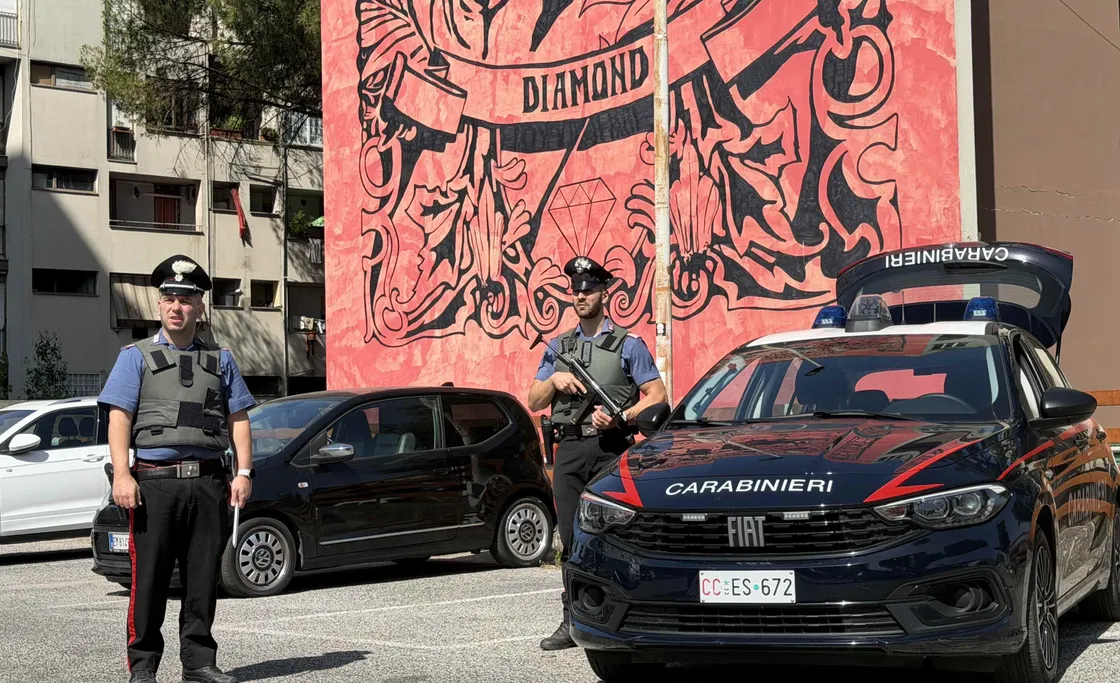 Tor Bella Monaca, maxi blitz dei Carabinieri: 11 arresti, case liberate e controlli a tappeto nel quartiere
