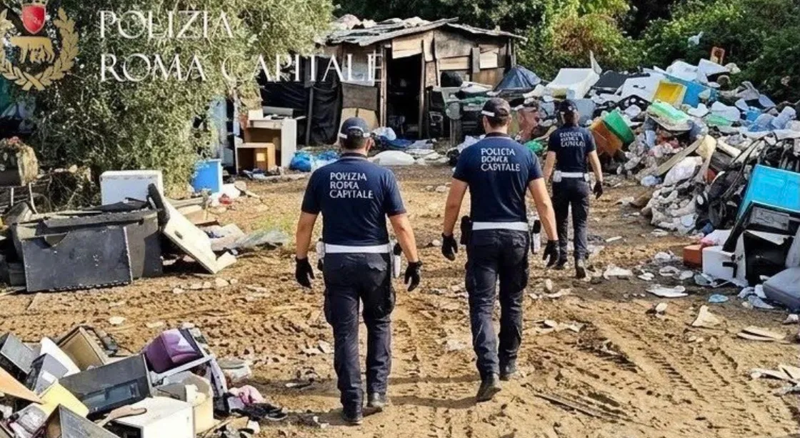 Parco delle Valli, 80 tonnellate di rifiuti e 12 insediamenti abusivi: maxi bonifica della Polizia Locale