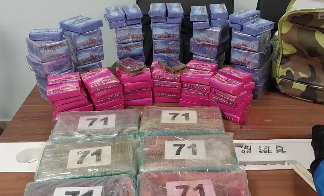 Ostia, nasconde 28 chili di hashish e cocaina in due auto: arrestato un 39enne