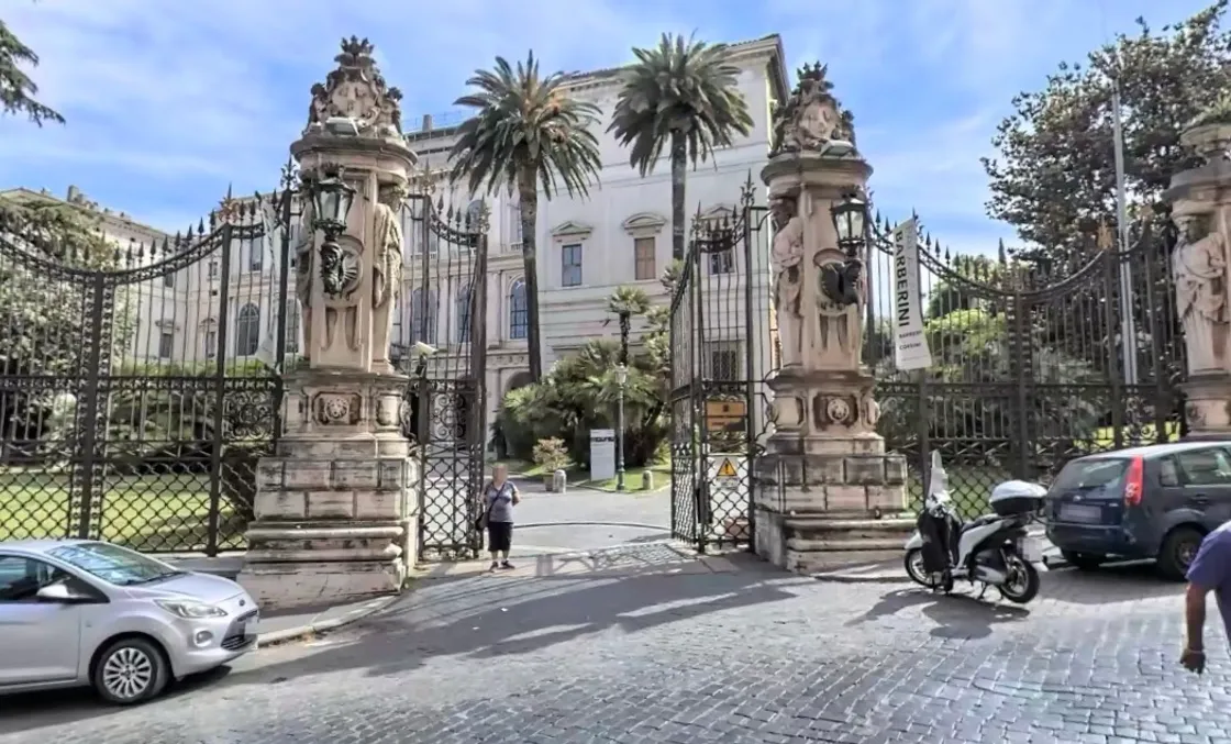 Valentino sfila a Roma: il 12 marzo la nuova collezione a Palazzo Barberini