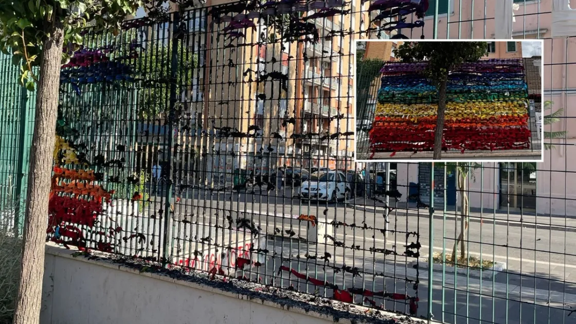 Incendiata al Pigneto la bandiera della pace dei bambini della scuola Enrico Toti. I genitori: «Ne realizzeremo una ancora più grande»
