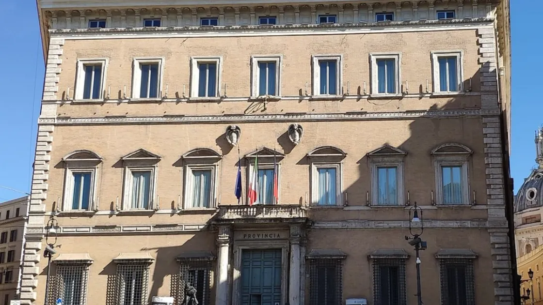 A Palazzo Valentini presentato il progetto «Mobilità Sicura»: cinque analizzatori contro la guida sotto effetto di droghe