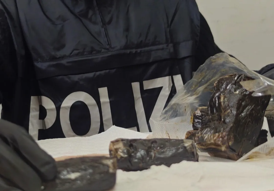 Sette arresti per spaccio: droga nascosta nel frigorifero e consegne con auto a noleggio