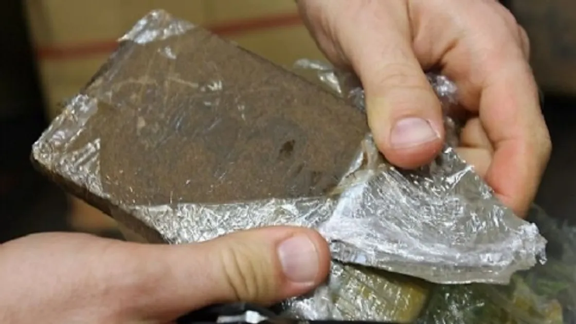 Guidonia, maxi sequestro di hashish: oltre 414 chili di droga nascosti in più depositi