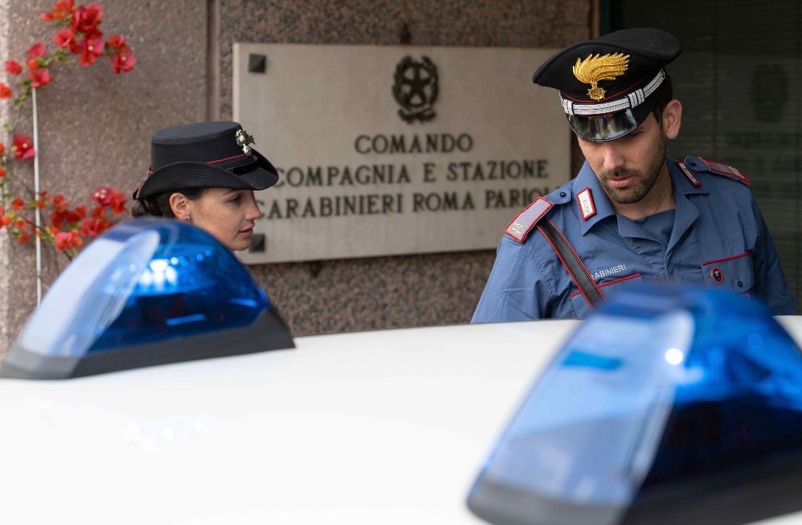 Carabinieri davanti al comando Roma Parioli, fotografia di repertorio pubblicata da La Capitale