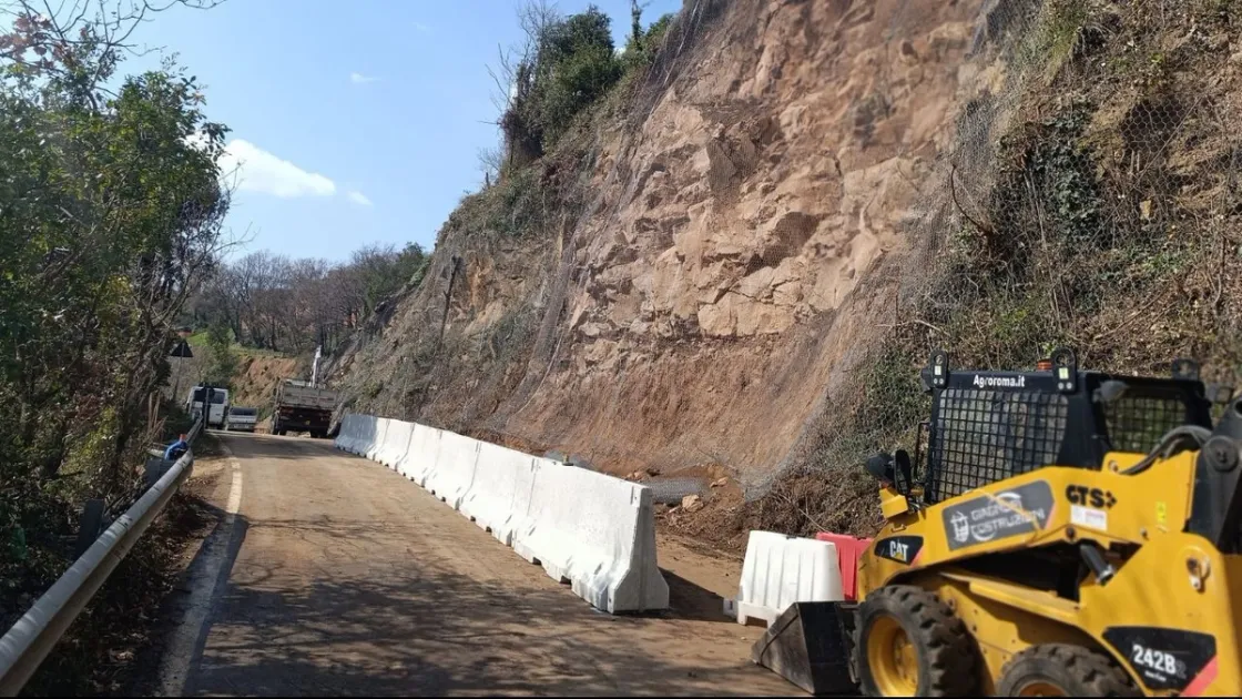 Riapre la SP 49 Prenestina Poli dopo la frana: transito a senso unico alternato