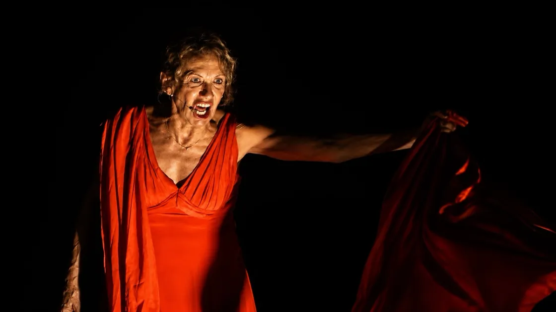 Medea, in scena