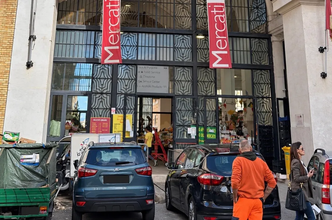 Marciapiedi più larghi, attraversamenti rialzati e nuova segnaletica: il quadrante di piazza Alessandria diventa «Zona 30»