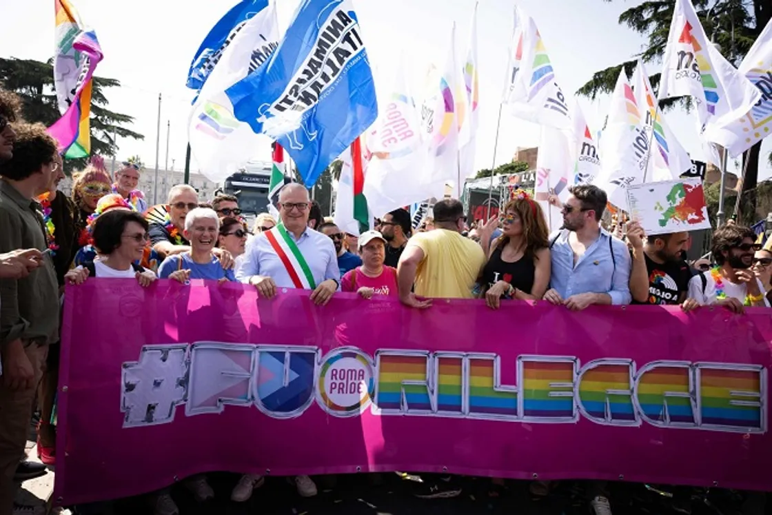 Roma Pride 2026, attese 15mila presenze in centro: percorso, strade chiuse e bus deviati