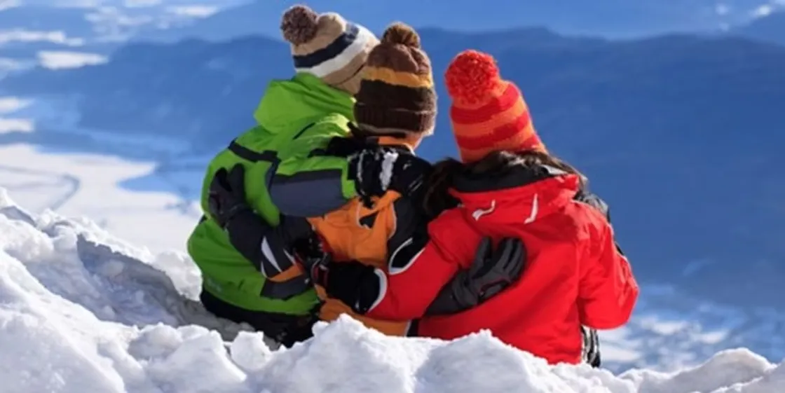 Neve nel Lazio, i consigli dei pediatri per una stagione invernale sicura e divertente per i bambini