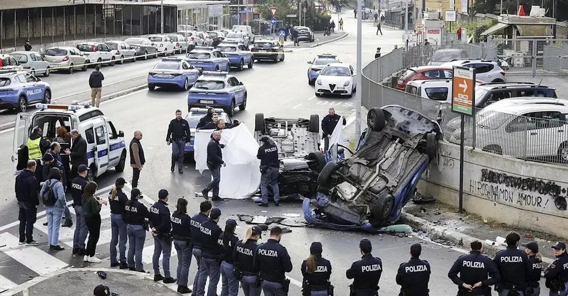 Incidente tra volanti, inchiesta per omicidio e lesioni stradali. I misteri sul semaforo e sull'urgenza dell'intervento
