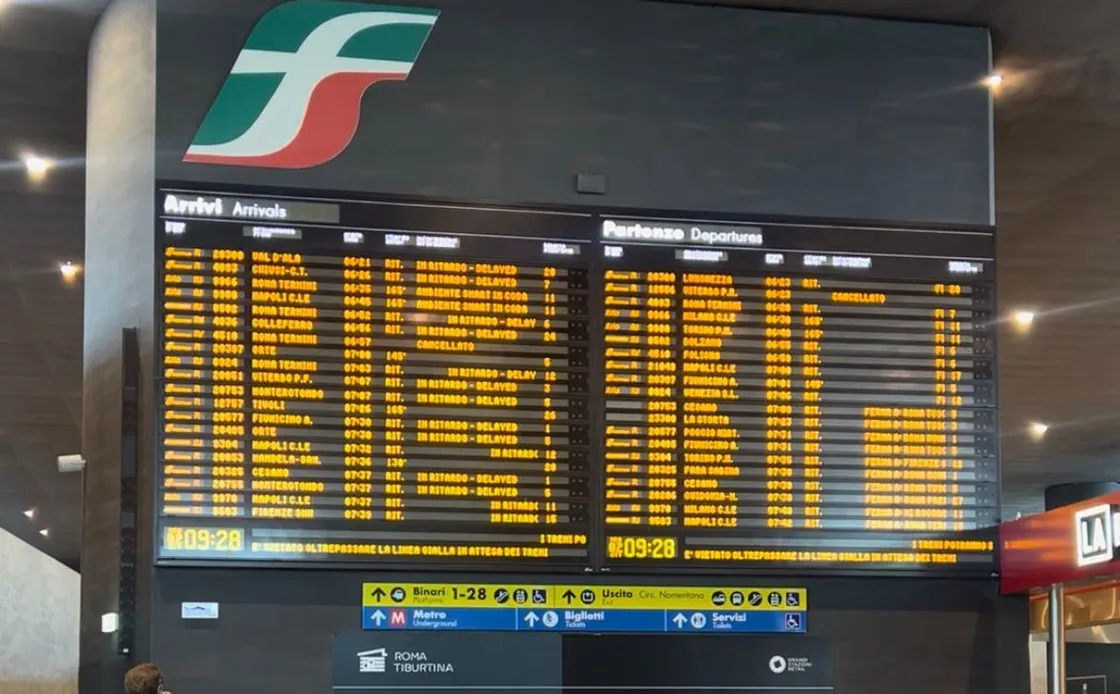 Sciopero, attiva la metro: disagi a per bus e tram. Paralizzata Termini. Quale è la situazione attuale