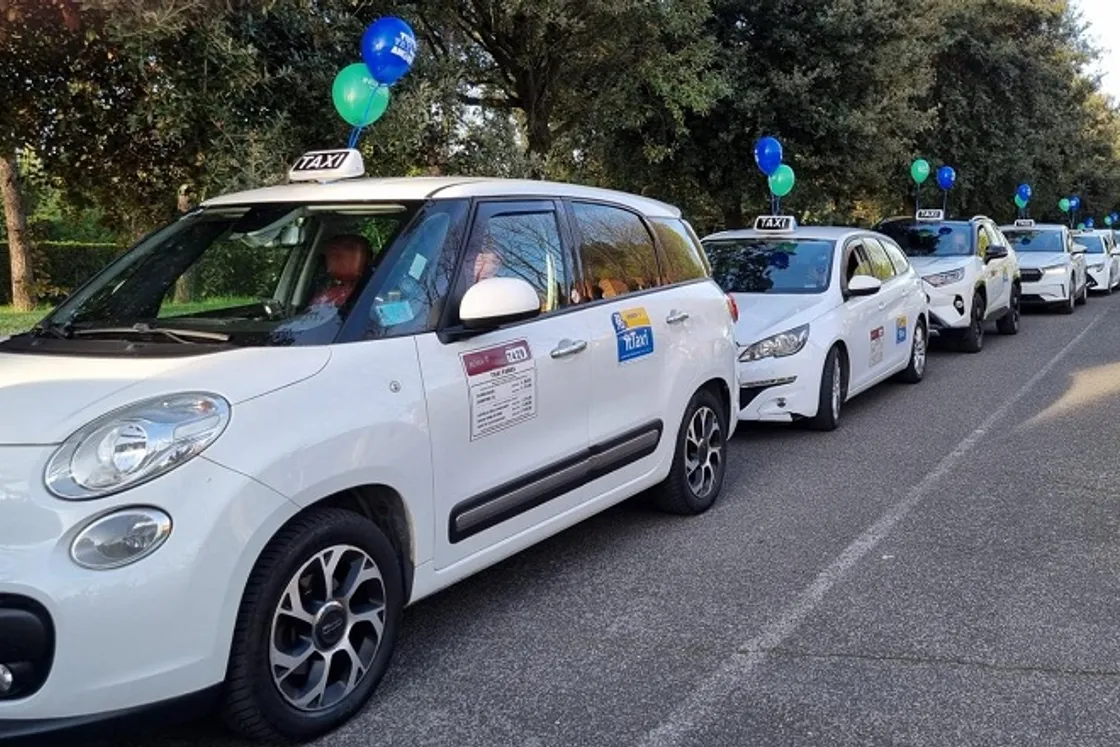Roma, cento taxi per i ragazzi del Don Guanella: torna Tutti Taxi per Amore Day