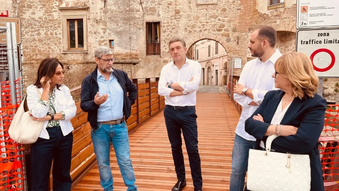 Stimigliano, sopralluogo sul ponte di accesso: la Regione lavora alla riapertura