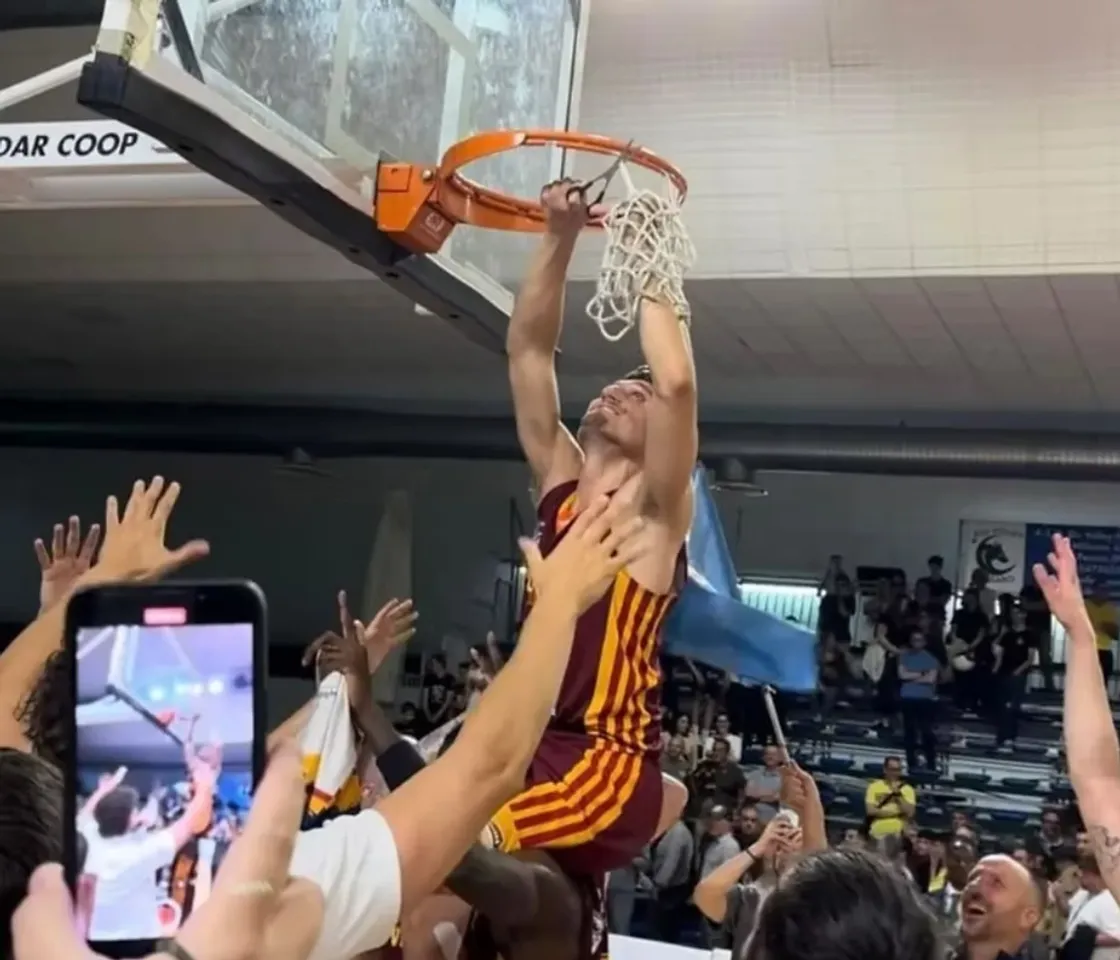 "IncrediB1li". La Virtus Roma viene promossa in Serie B [VIDEO]