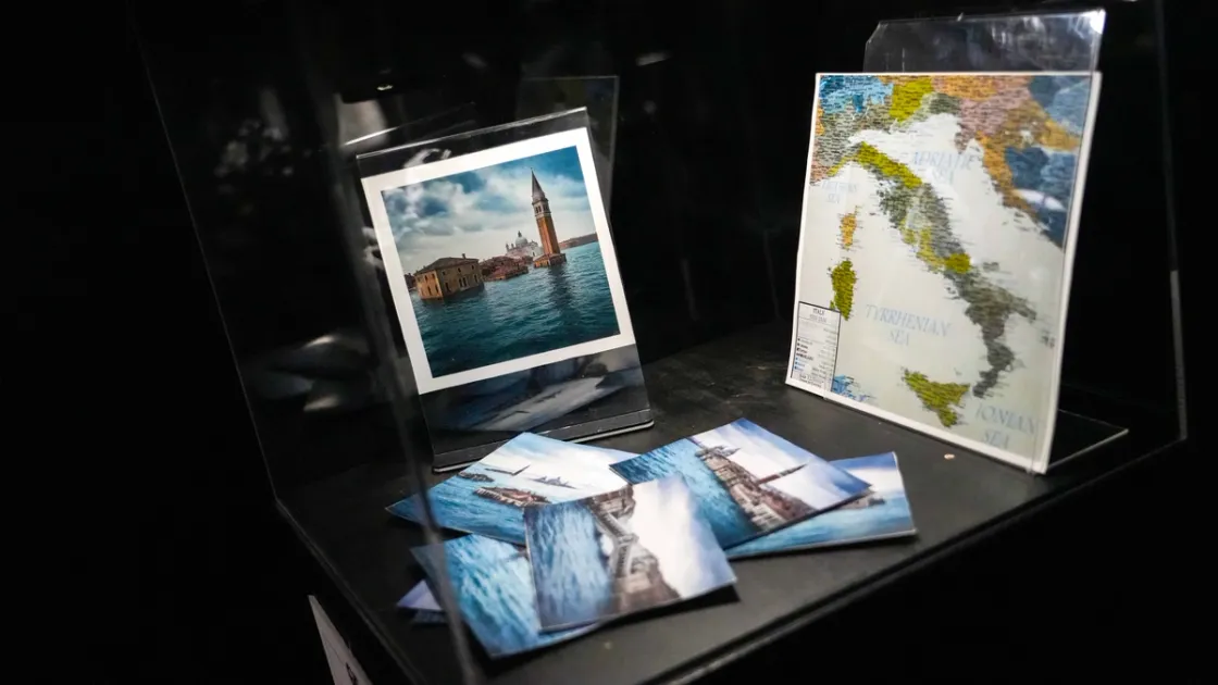 «GEA 2076», a Roma l’installazione di Greenpeace che immagina il futuro della crisi climatica