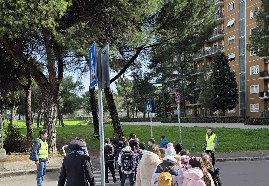 Torre Spaccata, i comitati di quartiere accusano: «Basta toppe che non hanno migliorato la mobilità»