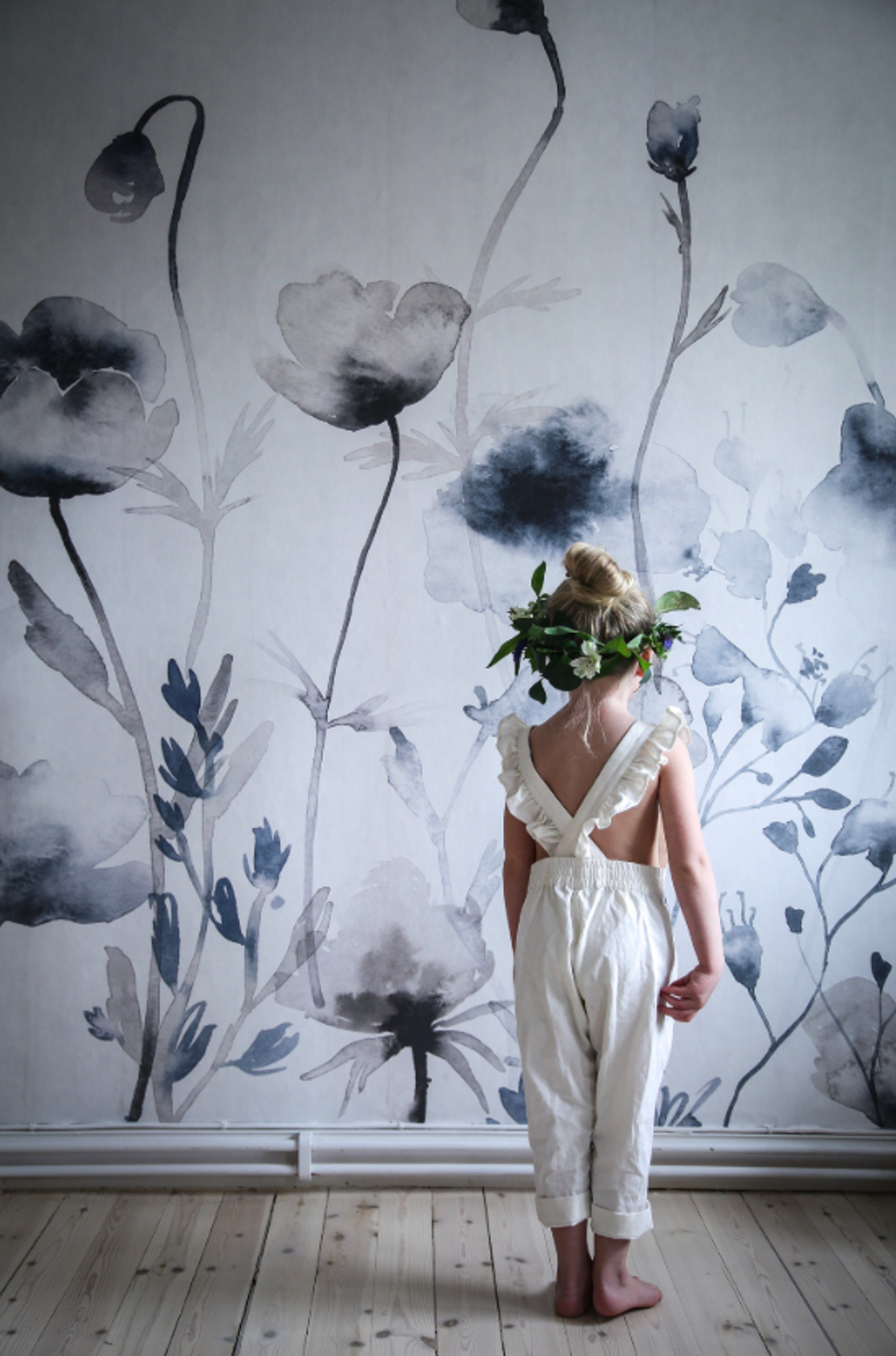 A child wearing a floral crown stands with their back to the viewer, facing a wall with large grey and blue watercolor flower patterns.​​​​‌﻿‍﻿​‍​‍‌‍﻿﻿‌﻿​‍‌‍‍‌‌‍‌﻿‌‍‍‌‌‍﻿‍​‍​‍​﻿‍‍​‍​‍‌﻿​﻿‌‍​‌‌‍﻿‍‌‍‍‌‌﻿‌​‌﻿‍‌​‍﻿‍‌‍‍‌‌‍﻿﻿​‍​‍​‍﻿​​‍​‍‌‍‍​‌﻿​‍‌‍‌‌‌‍‌‍​‍​‍​﻿‍‍​‍​‍‌‍‍​‌﻿‌​‌﻿‌​‌﻿​​‌﻿​﻿​﻿‍‍​‍﻿﻿​‍﻿﻿‌﻿‌﻿‌﻿‌﻿‌﻿‌﻿​‍﻿‍‌‍​﻿‌‍﻿﻿‌‍﻿​‌‍﻿﻿‌﻿​‍‌‍​‌‌‍﻿‌‌‍​‌​‍﻿‍‌﻿​﻿‌‍‌‌​‍﻿﻿‌﻿​﻿‌﻿‌​‌﻿‌‌‌‍‌​‌‍‍‌‌‍﻿﻿​‍﻿﻿‌‍‍‌‌‍﻿‍‌﻿‌​‌‍‌‌‌‍﻿‍‌﻿‌​​‍﻿﻿‌‍‌‌‌‍‌​‌‍‍‌‌﻿‌​​‍﻿﻿‌‍﻿‌‌‍﻿﻿‌‍‌​‌‍‌‌​﻿﻿‌‌﻿​​‌﻿​‍‌‍‌‌‌﻿​﻿‌‍‌‌‌‍﻿‍‌﻿‌​‌‍​‌‌﻿‌​‌‍‍‌‌‍﻿﻿‌‍﻿‍​﻿‍﻿‌‍‍‌‌‍‌​​﻿﻿‌‌‍​﻿​﻿‍​​﻿‌‍​﻿‌﻿​﻿‌﻿‌‍​﻿​﻿‍​‌‍‌‍​‍﻿‌​﻿‌‍‌‍‌​‌‍​﻿‌‍‌‌​‍﻿‌​﻿‌​​﻿‌‍‌‍​‍​﻿​‌​‍﻿‌‌‍​‌​﻿​‌​﻿‌‍​﻿​​​‍﻿‌​﻿‍​‌‍‌‍​﻿‌‍​﻿​​​﻿‌​‌‍‌​​﻿‍‌​﻿‌​​﻿‍‌​﻿‌​‌‍​﻿​﻿‍‌​﻿‍﻿‌﻿‌​‌﻿‍‌‌﻿​​‌‍‌‌​﻿﻿‌‌‍​﻿‌‍﻿﻿‌‍﻿‍‌﻿‌​‌‍‌‌‌‍﻿‍‌﻿‌​‌‌​​‌‍​‌‌‍‌﻿‌‍‌‌​﻿‍﻿‌﻿​​‌‍​‌‌﻿‌​‌‍‍​​﻿﻿‌‌‍​﻿‌‍﻿﻿‌‍﻿‍‌﻿‌​‌‍‌‌‌‍﻿‍‌﻿‌​‌​​‍‌‍﻿​‌‍﻿﻿‌‍​﻿‌‍‍﻿‌﻿​﻿​‍‌‌​﻿‌‌‌​​‍‌‌﻿﻿‌‍‍﻿‌‍‌‌‌﻿‍‌​‍‌‌​﻿​﻿‌​‌​​‍‌‌​﻿​﻿‌​‌​​‍‌‌​﻿​‍​﻿​‍‌‍​‌​﻿‌‍​﻿‌﻿​﻿‌​​﻿‌﻿​﻿​﻿‌‍‌‍​﻿​﻿​﻿​‍‌‍​‍​﻿‌​​﻿‌​​‍‌‌​﻿​‍​﻿​‍​‍‌‌​﻿‌‌‌​‌​​‍﻿‍‌‍‍‌‌﻿‌​‌‍‌‌‌‍﻿‌‌﻿​﻿​‍‌‌​﻿‌‌‌​​‍‌‌﻿﻿‌‍‍﻿‌‍‌‌‌﻿‍‌​‍‌‌​﻿​﻿‌​‌​​‍‌‌​﻿​﻿‌​‌​​‍‌‌​﻿​‍​﻿​‍​﻿‌‍‌‍‌​‌‍​‌​﻿​‍​﻿‍‌​﻿​﻿​﻿‌‍‌‍‌​​﻿‍​​﻿‌​‌‍​‍​﻿​‍​‍‌‌​﻿​‍​﻿​‍​‍‌‌​﻿‌‌‌​‌​​‍﻿‍‌‍﻿‌‌‍‌‌‌‍‌​‌‍‍‌‌‍​‌​‍﻿‍‌‍‍‌‌‍﻿‌‌‍​‌‌‍‌﻿‌‍‌‌​‍﻿‍‌‍​‌‌‍﻿​‌﻿‌​‌‌‌​‌‍‌‌‌﻿‍​‌﻿‌​​﻿﻿﻿‌‍​‍‌‍​‌‌﻿​﻿‌‍‌‌‌‌‌‌‌﻿​‍‌‍﻿​​﻿﻿‌‌‍‍​‌﻿‌​‌﻿‌​‌﻿​​‌﻿​﻿​‍‌‌​﻿​﻿‌​​‌​‍‌‌​﻿​‍‌​‌‍​‍‌‌​﻿​‍‌​‌‍‌﻿‌﻿‌﻿‌﻿‌﻿‌﻿​‍﻿‍‌‍​﻿‌‍﻿﻿‌‍﻿​‌‍﻿﻿‌﻿​‍‌‍​‌‌‍﻿‌‌‍​‌​‍﻿‍‌﻿​﻿‌‍‌‌​‍‌‌​﻿​‍‌​‌‍‌﻿​﻿‌﻿‌​‌﻿‌‌‌‍‌​‌‍‍‌‌‍﻿﻿​‍‌‍‌‍‍‌‌‍‌​​﻿﻿‌‌‍​﻿​﻿‍​​﻿‌‍​﻿‌﻿​﻿‌﻿‌‍​﻿​﻿‍​‌‍‌‍​‍﻿‌​﻿‌‍‌‍‌​‌‍​﻿‌‍‌‌​‍﻿‌​﻿‌​​﻿‌‍‌‍​‍​﻿​‌​‍﻿‌‌‍​‌​﻿​‌​﻿‌‍​﻿​​​‍﻿‌​﻿‍​‌‍‌‍​﻿‌‍​﻿​​​﻿‌​‌‍‌​​﻿‍‌​﻿‌​​﻿‍‌​﻿‌​‌‍​﻿​﻿‍‌​‍‌‍‌﻿‌​‌﻿‍‌‌﻿​​‌‍‌‌​﻿﻿‌‌‍​﻿‌‍﻿﻿‌‍﻿‍‌﻿‌​‌‍‌‌‌‍﻿‍‌﻿‌​‌‌​​‌‍​‌‌‍‌﻿‌‍‌‌​‍‌‍‌﻿​​‌‍​‌‌﻿‌​‌‍‍​​﻿﻿‌‌‍​﻿‌‍﻿﻿‌‍﻿‍‌﻿‌​‌‍‌‌‌‍﻿‍‌﻿‌​‌​​‍‌‍﻿​‌‍﻿﻿‌‍​﻿‌‍‍﻿‌﻿​﻿​‍‌‌​﻿‌‌‌​​‍‌‌﻿﻿‌‍‍﻿‌‍‌‌‌﻿‍‌​‍‌‌​﻿​﻿‌​‌​​‍‌‌​﻿​﻿‌​‌​​‍‌‌​﻿​‍​﻿​‍‌‍​‌​﻿‌‍​﻿‌﻿​﻿‌​​﻿‌﻿​﻿​﻿‌‍‌‍​﻿​﻿​﻿​‍‌‍​‍​﻿‌​​﻿‌​​‍‌‌​﻿​‍​﻿​‍​‍‌‌​﻿‌‌‌​‌​​‍﻿‍‌‍‍‌‌﻿‌​‌‍‌‌‌‍﻿‌‌﻿​﻿​‍‌‌​﻿‌‌‌​​‍‌‌﻿﻿‌‍‍﻿‌‍‌‌‌﻿‍‌​‍‌‌​﻿​﻿‌​‌​​‍‌‌​﻿​﻿‌​‌​​‍‌‌​﻿​‍​﻿​‍​﻿‌‍‌‍‌​‌‍​‌​﻿​‍​﻿‍‌​﻿​﻿​﻿‌‍‌‍‌​​﻿‍​​﻿‌​‌‍​‍​﻿​‍​‍‌‌​﻿​‍​﻿​‍​‍‌‌​﻿‌‌‌​‌​​‍﻿‍‌‍﻿‌‌‍‌‌‌‍‌​‌‍‍‌‌‍​‌​‍﻿‍‌‍‍‌‌‍﻿‌‌‍​‌‌‍‌﻿‌‍‌‌​‍﻿‍‌‍​‌‌‍﻿​‌﻿‌​‌‌‌​‌‍‌‌‌﻿‍​‌﻿‌​​‍‌‍‌﻿​​‌‍‌‌‌﻿​‍‌﻿​﻿‌﻿​​‌‍‌‌‌‍​﻿‌﻿‌​‌‍‍‌‌﻿‌‍‌‍‌‌​﻿﻿‌‌﻿​​‌﻿‌‌‌‍​‍‌‍﻿​‌‍‍‌‌﻿​﻿‌‍‍​‌‍‌‌‌‍‌​​‍​‍‌﻿﻿‌