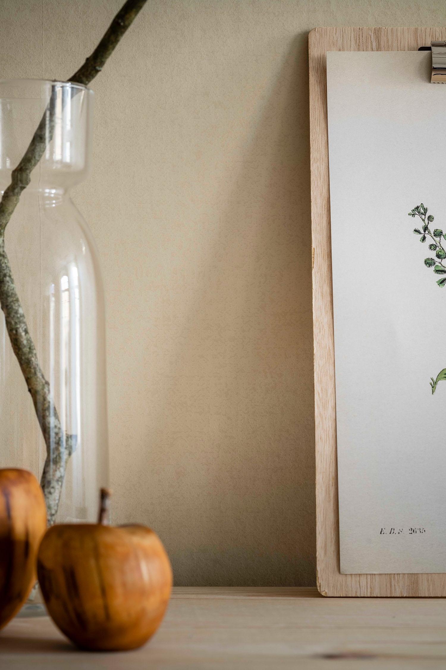 Linne, Havre tapet enfärgad i gul. Från kollektionen enfargadochrandig. Nonwoven-material med ingen mönsterpassning.