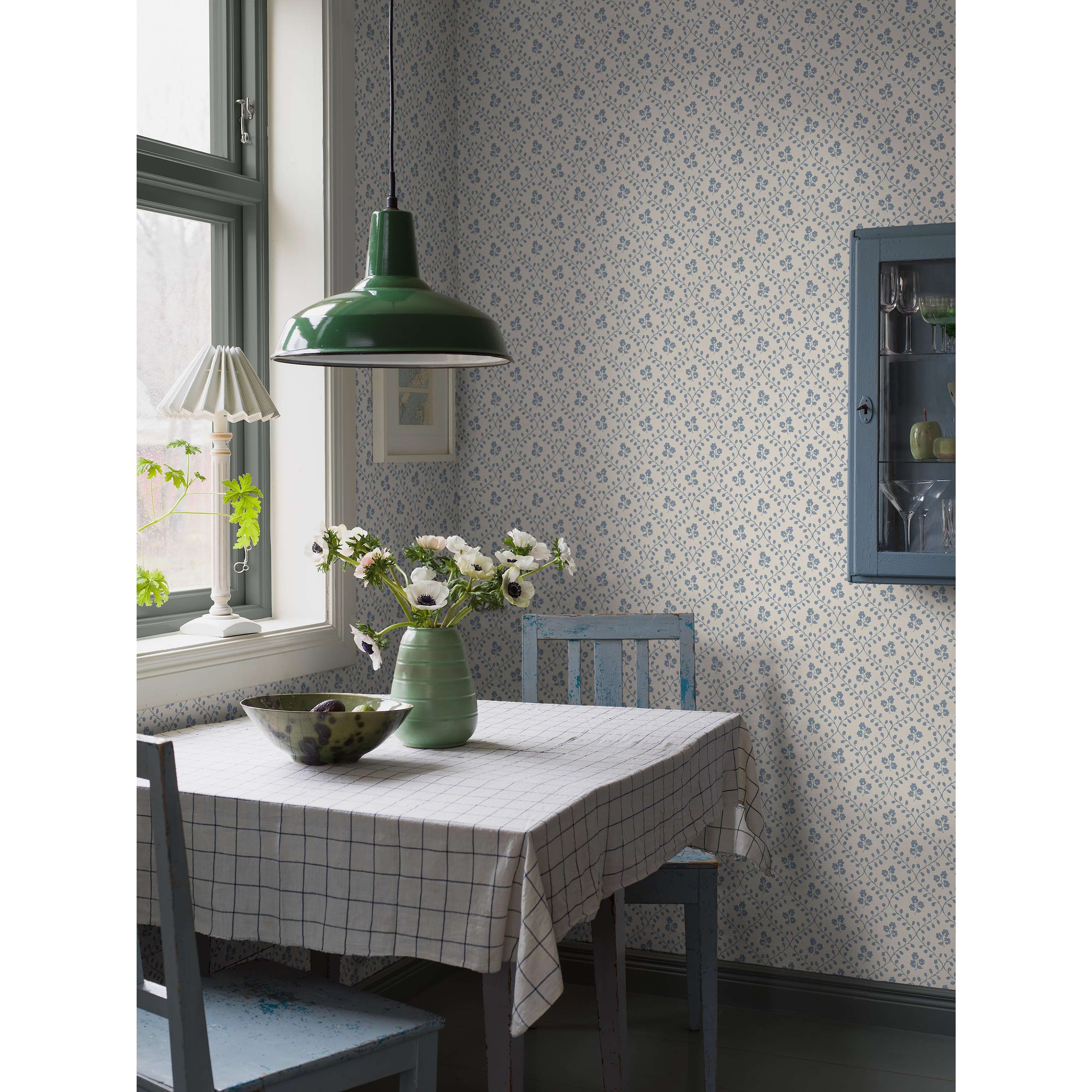 Idun blå, tapet tapet med medaljonger, blommigt, trellis mönster i blå. Från kollektionen Nordic Folk. Nonwoven-material med rak passning. Passar i matsal och kök.​​​​‌﻿‍﻿​‍​‍‌‍﻿﻿‌﻿​‍‌‍‍‌‌‍‌﻿‌‍‍‌‌‍﻿‍​‍​‍​﻿‍‍​‍​‍‌﻿​﻿‌‍​‌‌‍﻿‍‌‍‍‌‌﻿‌​‌﻿‍‌​‍﻿‍‌‍‍‌‌‍﻿﻿​‍​‍​‍﻿​​‍​‍‌‍‍​‌﻿​‍‌‍‌‌‌‍‌‍​‍​‍​﻿‍‍​‍​‍‌‍‍​‌﻿‌​‌﻿‌​‌﻿​​‌﻿​﻿​﻿‍‍​‍﻿﻿​‍﻿﻿‌﻿‌﻿‌﻿‌﻿‌﻿‌﻿​‍﻿‍‌‍​﻿‌‍﻿﻿‌‍﻿​‌‍﻿﻿‌﻿​‍‌‍​‌‌‍﻿‌‌‍​‌​‍﻿‍‌﻿​﻿‌‍‌‌​‍﻿﻿‌﻿​﻿‌﻿‌​‌﻿‌‌‌‍‌​‌‍‍‌‌‍﻿﻿​‍﻿﻿‌‍‍‌‌‍﻿‍‌﻿‌​‌‍‌‌‌‍﻿‍‌﻿‌​​‍﻿﻿‌‍‌‌‌‍‌​‌‍‍‌‌﻿‌​​‍﻿﻿‌‍﻿‌‌‍﻿﻿‌‍‌​‌‍‌‌​﻿﻿‌‌﻿​​‌﻿​‍‌‍‌‌‌﻿​﻿‌‍‌‌‌‍﻿‍‌﻿‌​‌‍​‌‌﻿‌​‌‍‍‌‌‍﻿﻿‌‍﻿‍​﻿‍﻿‌‍‍‌‌‍‌​​﻿﻿‌‌‍‍‌‌‍﻿‌‌‍​‌‌‍‌﻿‌‍‌‌​‍﻿‌​﻿​‌​﻿​‌​﻿​﻿​﻿‌‍‌‍‌​‌‍​‌​﻿​‍‌‍‌​​﻿​‍‌‍‌‍​﻿​﻿​﻿​​​﻿‌‌​﻿​‌‌‍​﻿​﻿‍‌‌‍​﻿​﻿‍‌​﻿​​​﻿​‌​﻿‍​​﻿‍‌‌‍​‌​﻿‌‌‌‍​﻿​﻿​‍‌‍​﻿‌‍‌‌​﻿​​‌‍‌​​﻿​‌​﻿‌‍‌‍‌‍​﻿​‍‌‍​‌‌‍​‌​﻿​﻿​﻿‍‌​﻿‍​​﻿‌‌​‍﻿‌​﻿​﻿​﻿​‍​﻿​​​﻿​​‌﻿‍​​﻿​﻿​﻿​‍​﻿​​​﻿​​​‍﻿‌‌‍‍‍‌﻿​​‌‍‌﻿​﻿‍﻿‌﻿‌​‌﻿‍‌‌﻿​​‌‍‌‌​﻿﻿‌‌﻿​﻿‌‍​‌‌‍﻿‍‌‍‍‌‌﻿‌​‌﻿‍‌​‍﻿‍‌‍‍‌‌‍﻿‌‌‍​‌‌‍‌﻿‌‍‌‌‌​​‌‌﻿​﻿‌﻿​﻿‌‍‌‌‌﻿‌​​﻿‍﻿‌﻿​​‌‍​‌‌﻿‌​‌‍‍​​﻿﻿‌‌‍​‌‌‍﻿​‌﻿‌​‌‌‌​‌‍‌‌‌﻿‍​‌﻿‌​​﻿﻿﻿‌‍​‍‌‍​‌‌﻿​﻿‌‍‌‌‌‌‌‌‌﻿​‍‌‍﻿​​﻿﻿‌‌‍‍​‌﻿‌​‌﻿‌​‌﻿​​‌﻿​﻿​‍‌‌​﻿​﻿‌​​‌​‍‌‌​﻿​‍‌​‌‍​‍‌‌​﻿​‍‌​‌‍‌﻿‌﻿‌﻿‌﻿‌﻿‌﻿​‍﻿‍‌‍​﻿‌‍﻿﻿‌‍﻿​‌‍﻿﻿‌﻿​‍‌‍​‌‌‍﻿‌‌‍​‌​‍﻿‍‌﻿​﻿‌‍‌‌​‍‌‌​﻿​‍‌​‌‍‌﻿​﻿‌﻿‌​‌﻿‌‌‌‍‌​‌‍‍‌‌‍﻿﻿​‍‌‍‌‍‍‌‌‍‌​​﻿﻿‌‌‍‍‌‌‍﻿‌‌‍​‌‌‍‌﻿‌‍‌‌​‍﻿‌​﻿​‌​﻿​‌​﻿​﻿​﻿‌‍‌‍‌​‌‍​‌​﻿​‍‌‍‌​​﻿​‍‌‍‌‍​﻿​﻿​﻿​​​﻿‌‌​﻿​‌‌‍​﻿​﻿‍‌‌‍​﻿​﻿‍‌​﻿​​​﻿​‌​﻿‍​​﻿‍‌‌‍​‌​﻿‌‌‌‍​﻿​﻿​‍‌‍​﻿‌‍‌‌​﻿​​‌‍‌​​﻿​‌​﻿‌‍‌‍‌‍​﻿​‍‌‍​‌‌‍​‌​﻿​﻿​﻿‍‌​﻿‍​​﻿‌‌​‍﻿‌​﻿​﻿​﻿​‍​﻿​​​﻿​​‌﻿‍​​﻿​﻿​﻿​‍​﻿​​​﻿​​​‍﻿‌‌‍‍‍‌﻿​​‌‍‌﻿​‍‌‍‌﻿‌​‌﻿‍‌‌﻿​​‌‍‌‌​﻿﻿‌‌﻿​﻿‌‍​‌‌‍﻿‍‌‍‍‌‌﻿‌​‌﻿‍‌​‍﻿‍‌‍‍‌‌‍﻿‌‌‍​‌‌‍‌﻿‌‍‌‌‌​​‌‌﻿​﻿‌﻿​﻿‌‍‌‌‌﻿‌​​‍‌‍‌﻿​​‌‍​‌‌﻿‌​‌‍‍​​﻿﻿‌‌‍​‌‌‍﻿​‌﻿‌​‌‌‌​‌‍‌‌‌﻿‍​‌﻿‌​​‍‌‍‌﻿​​‌‍‌‌‌﻿​‍‌﻿​﻿‌﻿​​‌‍‌‌‌‍​﻿‌﻿‌​‌‍‍‌‌﻿‌‍‌‍‌‌​﻿﻿‌‌﻿​​‌﻿‌‌‌‍​‍‌‍﻿​‌‍‍‌‌﻿​﻿‌‍‍​‌‍‌‌‌‍‌​​‍​‍‌﻿﻿‌