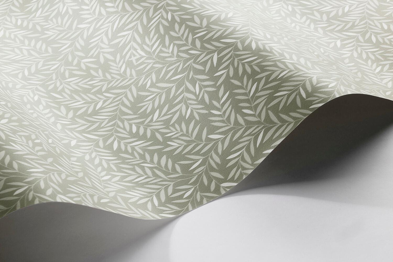 Borosan 21 8613 tapet med botaniskt mönster i grön. Från kollektionen Borosan 21. Papper-material med rak passning.