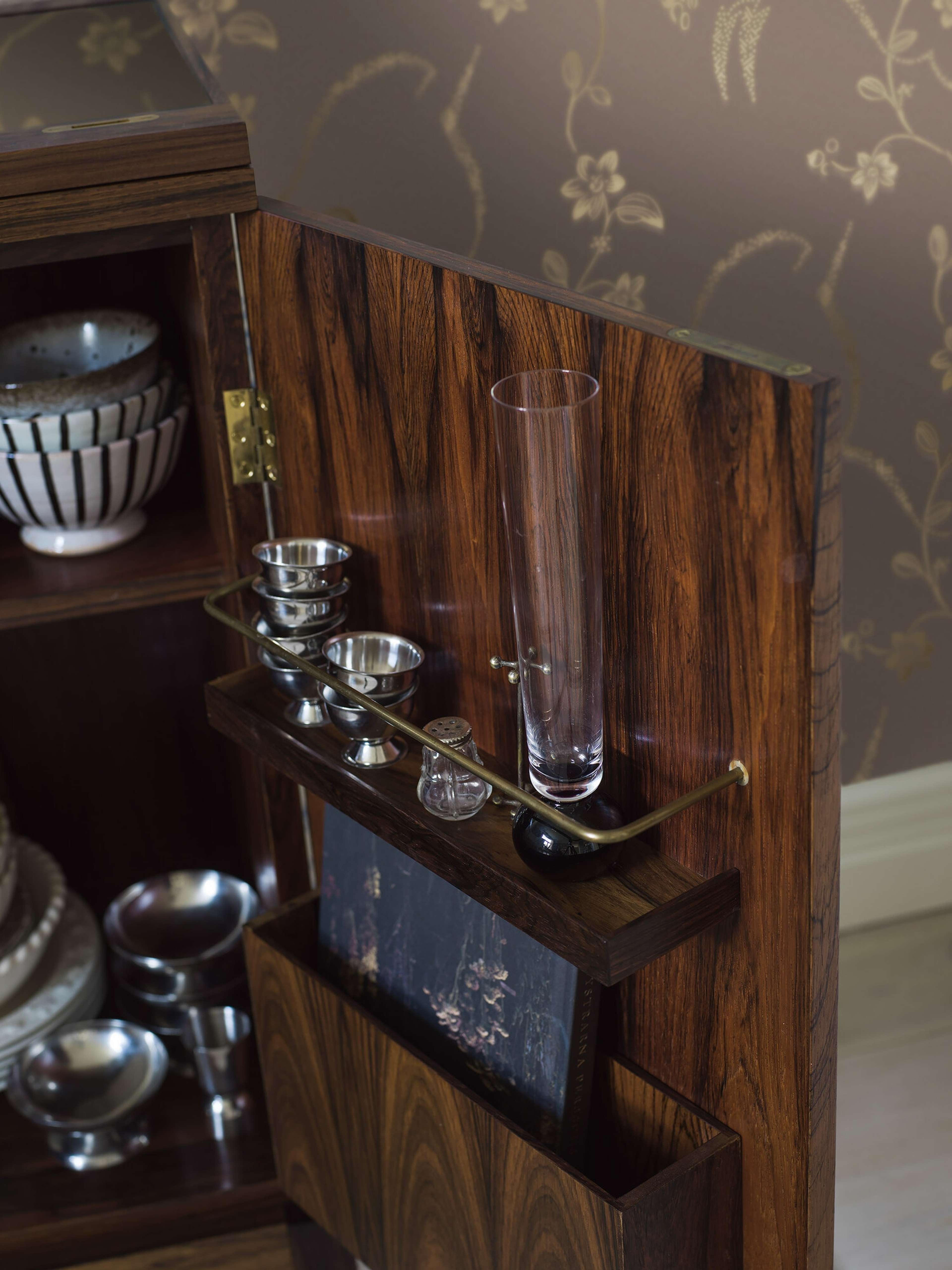 Elsie Brun Tapet tapet med blommigt mönster i brun. Från kollektionen Swedish Grace. Nonwoven-material med rak passning. Passar i vardagsrum.​​​​‌﻿‍﻿​‍​‍‌‍﻿﻿‌﻿​‍‌‍‍‌‌‍‌﻿‌‍‍‌‌‍﻿‍​‍​‍​﻿‍‍​‍​‍‌﻿​﻿‌‍​‌‌‍﻿‍‌‍‍‌‌﻿‌​‌﻿‍‌​‍﻿‍‌‍‍‌‌‍﻿﻿​‍​‍​‍﻿​​‍​‍‌‍‍​‌﻿​‍‌‍‌‌‌‍‌‍​‍​‍​﻿‍‍​‍​‍‌‍‍​‌﻿‌​‌﻿‌​‌﻿​​‌﻿​﻿​﻿‍‍​‍﻿﻿​‍﻿﻿‌﻿‌﻿‌﻿‌﻿‌﻿‌﻿​‍﻿‍‌‍​﻿‌‍﻿﻿‌‍﻿​‌‍﻿﻿‌﻿​‍‌‍​‌‌‍﻿‌‌‍​‌​‍﻿‍‌﻿​﻿‌‍‌‌​‍﻿﻿‌﻿​﻿‌﻿‌​‌﻿‌‌‌‍‌​‌‍‍‌‌‍﻿﻿​‍﻿﻿‌‍‍‌‌‍﻿‍‌﻿‌​‌‍‌‌‌‍﻿‍‌﻿‌​​‍﻿﻿‌‍‌‌‌‍‌​‌‍‍‌‌﻿‌​​‍﻿﻿‌‍﻿‌‌‍﻿﻿‌‍‌​‌‍‌‌​﻿﻿‌‌﻿​​‌﻿​‍‌‍‌‌‌﻿​﻿‌‍‌‌‌‍﻿‍‌﻿‌​‌‍​‌‌﻿‌​‌‍‍‌‌‍﻿﻿‌‍﻿‍​﻿‍﻿‌‍‍‌‌‍‌​​﻿﻿‌‌‍‍‌‌‍﻿‌‌‍​‌‌‍‌﻿‌‍‌‌​‍﻿‌​﻿​‌​﻿‌‍​﻿‌‍‌‍​‌​﻿‍‌‌‍​﻿​﻿​‌​﻿‌‌​﻿‌‌‌‍‌‌​﻿‌﻿​﻿​‍‌‍‌​‌‍‌‍​﻿​‍​﻿​​‌‍‌‍​﻿​​​﻿‍​​﻿‍‌​﻿​﻿​﻿​​​﻿‍‌‌‍‌‍​﻿‌‌​﻿‌​​﻿‍‌‌‍‌​​﻿‍​‌‍​﻿​﻿‍​‌‍​﻿​﻿​‍​﻿‍​​﻿‌‌​﻿​‍​﻿‌​​﻿​﻿​﻿‌‍​﻿​‍​‍﻿‌​﻿​‌​﻿‌‌​﻿​​​﻿​​‌﻿‍​​﻿​‍​﻿​​​﻿​​​﻿​​​‍﻿‌‌‍‍‍‌﻿​​‌‍‌﻿​﻿‍﻿‌﻿‌​‌﻿‍‌‌﻿​​‌‍‌‌​﻿﻿‌‌﻿​﻿‌‍​‌‌‍﻿‍‌‍‍‌‌﻿‌​‌﻿‍‌​‍﻿‍‌‍‍‌‌‍﻿‌‌‍​‌‌‍‌﻿‌‍‌‌‌​​‌‌﻿​﻿‌﻿​﻿‌‍‌‌‌﻿‌​​﻿‍﻿‌﻿​​‌‍​‌‌﻿‌​‌‍‍​​﻿﻿‌‌‍​‌‌‍﻿​‌﻿‌​‌‌‌​‌‍‌‌‌﻿‍​‌﻿‌​​﻿﻿﻿‌‍​‍‌‍​‌‌﻿​﻿‌‍‌‌‌‌‌‌‌﻿​‍‌‍﻿​​﻿﻿‌‌‍‍​‌﻿‌​‌﻿‌​‌﻿​​‌﻿​﻿​‍‌‌​﻿​﻿‌​​‌​‍‌‌​﻿​‍‌​‌‍​‍‌‌​﻿​‍‌​‌‍‌﻿‌﻿‌﻿‌﻿‌﻿‌﻿​‍﻿‍‌‍​﻿‌‍﻿﻿‌‍﻿​‌‍﻿﻿‌﻿​‍‌‍​‌‌‍﻿‌‌‍​‌​‍﻿‍‌﻿​﻿‌‍‌‌​‍‌‌​﻿​‍‌​‌‍‌﻿​﻿‌﻿‌​‌﻿‌‌‌‍‌​‌‍‍‌‌‍﻿﻿​‍‌‍‌‍‍‌‌‍‌​​﻿﻿‌‌‍‍‌‌‍﻿‌‌‍​‌‌‍‌﻿‌‍‌‌​‍﻿‌​﻿​‌​﻿‌‍​﻿‌‍‌‍​‌​﻿‍‌‌‍​﻿​﻿​‌​﻿‌‌​﻿‌‌‌‍‌‌​﻿‌﻿​﻿​‍‌‍‌​‌‍‌‍​﻿​‍​﻿​​‌‍‌‍​﻿​​​﻿‍​​﻿‍‌​﻿​﻿​﻿​​​﻿‍‌‌‍‌‍​﻿‌‌​﻿‌​​﻿‍‌‌‍‌​​﻿‍​‌‍​﻿​﻿‍​‌‍​﻿​﻿​‍​﻿‍​​﻿‌‌​﻿​‍​﻿‌​​﻿​﻿​﻿‌‍​﻿​‍​‍﻿‌​﻿​‌​﻿‌‌​﻿​​​﻿​​‌﻿‍​​﻿​‍​﻿​​​﻿​​​﻿​​​‍﻿‌‌‍‍‍‌﻿​​‌‍‌﻿​‍‌‍‌﻿‌​‌﻿‍‌‌﻿​​‌‍‌‌​﻿﻿‌‌﻿​﻿‌‍​‌‌‍﻿‍‌‍‍‌‌﻿‌​‌﻿‍‌​‍﻿‍‌‍‍‌‌‍﻿‌‌‍​‌‌‍‌﻿‌‍‌‌‌​​‌‌﻿​﻿‌﻿​﻿‌‍‌‌‌﻿‌​​‍‌‍‌﻿​​‌‍​‌‌﻿‌​‌‍‍​​﻿﻿‌‌‍​‌‌‍﻿​‌﻿‌​‌‌‌​‌‍‌‌‌﻿‍​‌﻿‌​​‍‌‍‌﻿​​‌‍‌‌‌﻿​‍‌﻿​﻿‌﻿​​‌‍‌‌‌‍​﻿‌﻿‌​‌‍‍‌‌﻿‌‍‌‍‌‌​﻿﻿‌‌﻿​​‌﻿‌‌‌‍​‍‌‍﻿​‌‍‍‌‌﻿​﻿‌‍‍​‌‍‌‌‌‍‌​​‍​‍‌﻿﻿‌