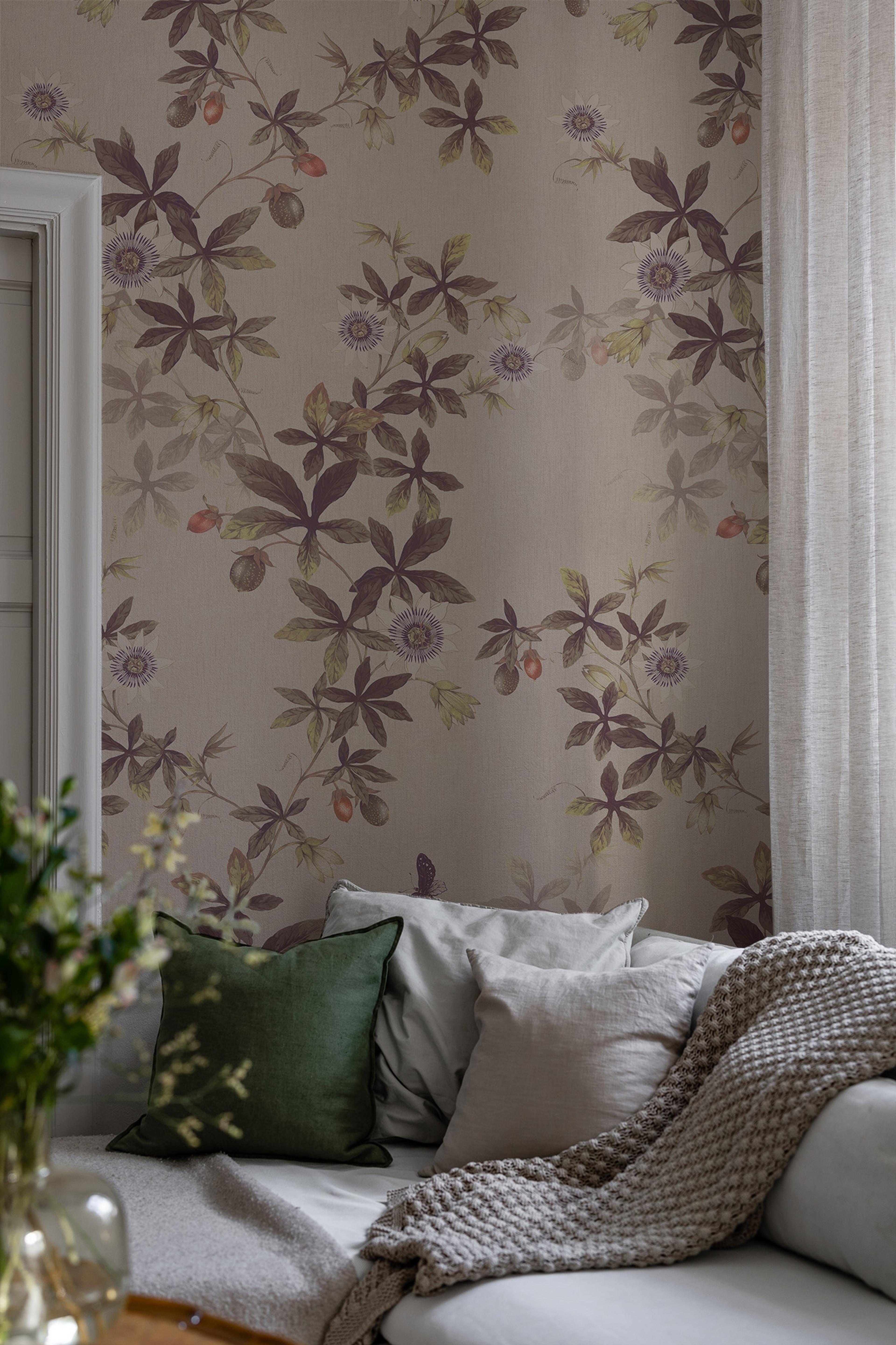 Passiflora tapet med botaniskt mönster i grön. Från kollektionen Flora. Nonwoven-material med rak passning.​​​​‌﻿‍﻿​‍​‍‌‍﻿﻿‌﻿​‍‌‍‍‌‌‍‌﻿‌‍‍‌‌‍﻿‍​‍​‍​﻿‍‍​‍​‍‌﻿​﻿‌‍​‌‌‍﻿‍‌‍‍‌‌﻿‌​‌﻿‍‌​‍﻿‍‌‍‍‌‌‍﻿﻿​‍​‍​‍﻿​​‍​‍‌‍‍​‌﻿​‍‌‍‌‌‌‍‌‍​‍​‍​﻿‍‍​‍​‍‌‍‍​‌﻿‌​‌﻿‌​‌﻿​​‌﻿​﻿​﻿‍‍​‍﻿﻿​‍﻿﻿‌﻿‌﻿‌﻿‌﻿‌﻿‌﻿​‍﻿‍‌‍​﻿‌‍﻿﻿‌‍﻿​‌‍﻿﻿‌﻿​‍‌‍​‌‌‍﻿‌‌‍​‌​‍﻿‍‌﻿​﻿‌‍‌‌​‍﻿﻿‌﻿​﻿‌﻿‌​‌﻿‌‌‌‍‌​‌‍‍‌‌‍﻿﻿​‍﻿﻿‌‍‍‌‌‍﻿‍‌﻿‌​‌‍‌‌‌‍﻿‍‌﻿‌​​‍﻿﻿‌‍‌‌‌‍‌​‌‍‍‌‌﻿‌​​‍﻿﻿‌‍﻿‌‌‍﻿﻿‌‍‌​‌‍‌‌​﻿﻿‌‌﻿​​‌﻿​‍‌‍‌‌‌﻿​﻿‌‍‌‌‌‍﻿‍‌﻿‌​‌‍​‌‌﻿‌​‌‍‍‌‌‍﻿﻿‌‍﻿‍​﻿‍﻿‌‍‍‌‌‍‌​​﻿﻿‌‌‍‍‌‌‍﻿‌‌‍​‌‌‍‌﻿‌‍‌‌​‍﻿‌​﻿​‌​﻿‌﻿‌‍‌​‌‍​‍‌‍​﻿‌‍‌‍​﻿​‌‌‍‌‌‌‍​﻿​﻿​‌‌‍‌​​﻿​​‌‍‌‍​﻿‌​​﻿​‍​﻿‌‌​﻿‍​​﻿​﻿‌‍​﻿​﻿‌﻿‌‍​‍‌‍​﻿​﻿​‍​﻿‌​‌‍​‌‌‍‌‍​﻿‌﻿​﻿‍‌​﻿‌﻿​﻿​﻿​﻿‌‌‌‍‌‍‌‍​‌‌‍​﻿‌‍​‍‌‍​﻿​﻿‍​​﻿‌​​﻿‍‌​﻿‌‍​‍﻿‌​﻿​‌​﻿​﻿​﻿​﻿​﻿​﻿‌﻿‍​​﻿​‍​﻿​​​﻿​​​﻿​​​‍﻿‌‌‍‍‍‌﻿​​‌‍‌﻿​﻿‍﻿‌﻿‌​‌﻿‍‌‌﻿​​‌‍‌‌​﻿﻿‌‌﻿​﻿‌‍​‌‌‍﻿‍‌‍‍‌‌﻿‌​‌﻿‍‌​‍﻿‍‌‍‍‌‌‍﻿‌‌‍​‌‌‍‌﻿‌‍‌‌‌​​‌‌﻿​﻿‌﻿​﻿‌‍‌‌‌﻿‌​​﻿‍﻿‌﻿​​‌‍​‌‌﻿‌​‌‍‍​​﻿﻿‌‌‍​‌‌‍﻿​‌﻿‌​‌‌‌​‌‍‌‌‌﻿‍​‌﻿‌​​﻿﻿﻿‌‍​‍‌‍​‌‌﻿​﻿‌‍‌‌‌‌‌‌‌﻿​‍‌‍﻿​​﻿﻿‌‌‍‍​‌﻿‌​‌﻿‌​‌﻿​​‌﻿​﻿​‍‌‌​﻿​﻿‌​​‌​‍‌‌​﻿​‍‌​‌‍​‍‌‌​﻿​‍‌​‌‍‌﻿‌﻿‌﻿‌﻿‌﻿‌﻿​‍﻿‍‌‍​﻿‌‍﻿﻿‌‍﻿​‌‍﻿﻿‌﻿​‍‌‍​‌‌‍﻿‌‌‍​‌​‍﻿‍‌﻿​﻿‌‍‌‌​‍‌‌​﻿​‍‌​‌‍‌﻿​﻿‌﻿‌​‌﻿‌‌‌‍‌​‌‍‍‌‌‍﻿﻿​‍‌‍‌‍‍‌‌‍‌​​﻿﻿‌‌‍‍‌‌‍﻿‌‌‍​‌‌‍‌﻿‌‍‌‌​‍﻿‌​﻿​‌​﻿‌﻿‌‍‌​‌‍​‍‌‍​﻿‌‍‌‍​﻿​‌‌‍‌‌‌‍​﻿​﻿​‌‌‍‌​​﻿​​‌‍‌‍​﻿‌​​﻿​‍​﻿‌‌​﻿‍​​﻿​﻿‌‍​﻿​﻿‌﻿‌‍​‍‌‍​﻿​﻿​‍​﻿‌​‌‍​‌‌‍‌‍​﻿‌﻿​﻿‍‌​﻿‌﻿​﻿​﻿​﻿‌‌‌‍‌‍‌‍​‌‌‍​﻿‌‍​‍‌‍​﻿​﻿‍​​﻿‌​​﻿‍‌​﻿‌‍​‍﻿‌​﻿​‌​﻿​﻿​﻿​﻿​﻿​﻿‌﻿‍​​﻿​‍​﻿​​​﻿​​​﻿​​​‍﻿‌‌‍‍‍‌﻿​​‌‍‌﻿​‍‌‍‌﻿‌​‌﻿‍‌‌﻿​​‌‍‌‌​﻿﻿‌‌﻿​﻿‌‍​‌‌‍﻿‍‌‍‍‌‌﻿‌​‌﻿‍‌​‍﻿‍‌‍‍‌‌‍﻿‌‌‍​‌‌‍‌﻿‌‍‌‌‌​​‌‌﻿​﻿‌﻿​﻿‌‍‌‌‌﻿‌​​‍‌‍‌﻿​​‌‍​‌‌﻿‌​‌‍‍​​﻿﻿‌‌‍​‌‌‍﻿​‌﻿‌​‌‌‌​‌‍‌‌‌﻿‍​‌﻿‌​​‍‌‍‌﻿​​‌‍‌‌‌﻿​‍‌﻿​﻿‌﻿​​‌‍‌‌‌‍​﻿‌﻿‌​‌‍‍‌‌﻿‌‍‌‍‌‌​﻿﻿‌‌﻿​​‌﻿‌‌‌‍​‍‌‍﻿​‌‍‍‌‌﻿​﻿‌‍‍​‌‍‌‌‌‍‌​​‍​‍‌﻿﻿‌