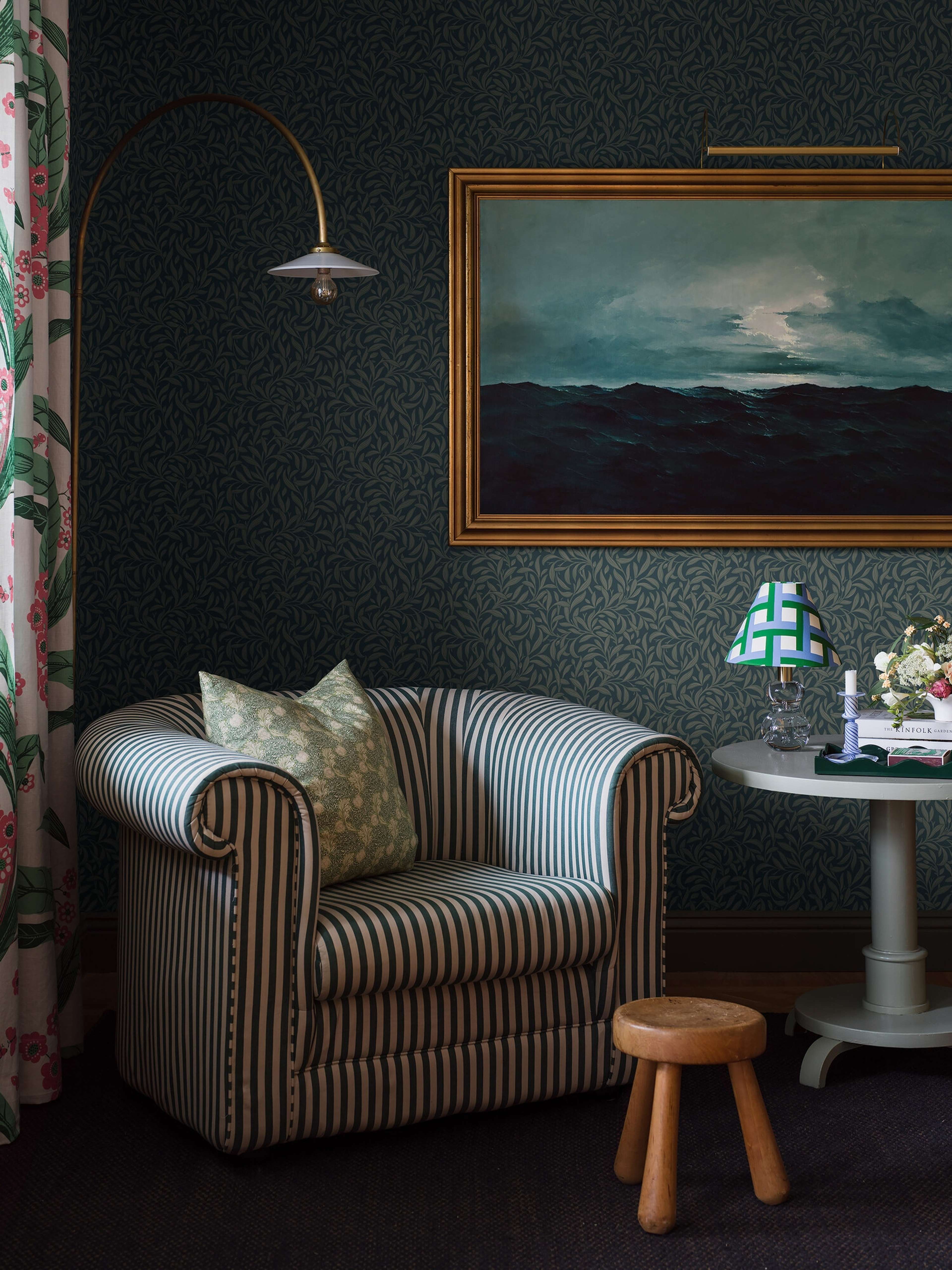 Vintergröna tapet med botaniskt mönster i blå. Från kollektionen New Heritage. Nonwoven-material med rak passning.​​​​‌﻿‍﻿​‍​‍‌‍﻿﻿‌﻿​‍‌‍‍‌‌‍‌﻿‌‍‍‌‌‍﻿‍​‍​‍​﻿‍‍​‍​‍‌﻿​﻿‌‍​‌‌‍﻿‍‌‍‍‌‌﻿‌​‌﻿‍‌​‍﻿‍‌‍‍‌‌‍﻿﻿​‍​‍​‍﻿​​‍​‍‌‍‍​‌﻿​‍‌‍‌‌‌‍‌‍​‍​‍​﻿‍‍​‍​‍‌‍‍​‌﻿‌​‌﻿‌​‌﻿​​‌﻿​﻿​﻿‍‍​‍﻿﻿​‍﻿﻿‌﻿‌﻿‌﻿‌﻿‌﻿‌﻿​‍﻿‍‌‍​﻿‌‍﻿﻿‌‍﻿​‌‍﻿﻿‌﻿​‍‌‍​‌‌‍﻿‌‌‍​‌​‍﻿‍‌﻿​﻿‌‍‌‌​‍﻿﻿‌﻿​﻿‌﻿‌​‌﻿‌‌‌‍‌​‌‍‍‌‌‍﻿﻿​‍﻿﻿‌‍‍‌‌‍﻿‍‌﻿‌​‌‍‌‌‌‍﻿‍‌﻿‌​​‍﻿﻿‌‍‌‌‌‍‌​‌‍‍‌‌﻿‌​​‍﻿﻿‌‍﻿‌‌‍﻿﻿‌‍‌​‌‍‌‌​﻿﻿‌‌﻿​​‌﻿​‍‌‍‌‌‌﻿​﻿‌‍‌‌‌‍﻿‍‌﻿‌​‌‍​‌‌﻿‌​‌‍‍‌‌‍﻿﻿‌‍﻿‍​﻿‍﻿‌‍‍‌‌‍‌​​﻿﻿‌‌‍‍‌‌‍﻿‌‌‍​‌‌‍‌﻿‌‍‌‌​‍﻿‌​﻿​‌‌‍​‌​﻿‌﻿‌‍​﻿​﻿‌﻿‌‍​‌‌‍​‍‌‍‌​‌‍​﻿​﻿​‌​﻿‌‍‌‍‌‌​﻿‌​‌‍​‌‌‍‌​‌‍​‌​﻿‌﻿​﻿​​​﻿‍​​﻿​﻿​﻿​﻿‌‍‌‍​﻿​‌​﻿​﻿‌‍‌‍​﻿‍​‌‍‌​​﻿‌‌​﻿​‍​﻿​‌​﻿‌​‌‍‌‍‌‍​‌​﻿​‍‌‍​‌‌‍‌​​﻿​﻿​﻿​‌‌‍​﻿​﻿‌‍​‍﻿‌​﻿​‌​﻿‌‌​﻿​​​﻿​​‌﻿‍​​﻿​‍​﻿​​​﻿​​​﻿​​​‍﻿‌‌‍‍‍‌﻿​​‌‍‌﻿​﻿‍﻿‌﻿‌​‌﻿‍‌‌﻿​​‌‍‌‌​﻿﻿‌‌﻿​﻿‌‍​‌‌‍﻿‍‌‍‍‌‌﻿‌​‌﻿‍‌​‍﻿‍‌‍‍‌‌‍﻿‌‌‍​‌‌‍‌﻿‌‍‌‌‌​​‌‌﻿​﻿‌﻿​﻿‌‍‌‌‌﻿‌​​﻿‍﻿‌﻿​​‌‍​‌‌﻿‌​‌‍‍​​﻿﻿‌‌‍​‌‌‍﻿​‌﻿‌​‌‌‌​‌‍‌‌‌﻿‍​‌﻿‌​​﻿﻿﻿‌‍​‍‌‍​‌‌﻿​﻿‌‍‌‌‌‌‌‌‌﻿​‍‌‍﻿​​﻿﻿‌‌‍‍​‌﻿‌​‌﻿‌​‌﻿​​‌﻿​﻿​‍‌‌​﻿​﻿‌​​‌​‍‌‌​﻿​‍‌​‌‍​‍‌‌​﻿​‍‌​‌‍‌﻿‌﻿‌﻿‌﻿‌﻿‌﻿​‍﻿‍‌‍​﻿‌‍﻿﻿‌‍﻿​‌‍﻿﻿‌﻿​‍‌‍​‌‌‍﻿‌‌‍​‌​‍﻿‍‌﻿​﻿‌‍‌‌​‍‌‌​﻿​‍‌​‌‍‌﻿​﻿‌﻿‌​‌﻿‌‌‌‍‌​‌‍‍‌‌‍﻿﻿​‍‌‍‌‍‍‌‌‍‌​​﻿﻿‌‌‍‍‌‌‍﻿‌‌‍​‌‌‍‌﻿‌‍‌‌​‍﻿‌​﻿​‌‌‍​‌​﻿‌﻿‌‍​﻿​﻿‌﻿‌‍​‌‌‍​‍‌‍‌​‌‍​﻿​﻿​‌​﻿‌‍‌‍‌‌​﻿‌​‌‍​‌‌‍‌​‌‍​‌​﻿‌﻿​﻿​​​﻿‍​​﻿​﻿​﻿​﻿‌‍‌‍​﻿​‌​﻿​﻿‌‍‌‍​﻿‍​‌‍‌​​﻿‌‌​﻿​‍​﻿​‌​﻿‌​‌‍‌‍‌‍​‌​﻿​‍‌‍​‌‌‍‌​​﻿​﻿​﻿​‌‌‍​﻿​﻿‌‍​‍﻿‌​﻿​‌​﻿‌‌​﻿​​​﻿​​‌﻿‍​​﻿​‍​﻿​​​﻿​​​﻿​​​‍﻿‌‌‍‍‍‌﻿​​‌‍‌﻿​‍‌‍‌﻿‌​‌﻿‍‌‌﻿​​‌‍‌‌​﻿﻿‌‌﻿​﻿‌‍​‌‌‍﻿‍‌‍‍‌‌﻿‌​‌﻿‍‌​‍﻿‍‌‍‍‌‌‍﻿‌‌‍​‌‌‍‌﻿‌‍‌‌‌​​‌‌﻿​﻿‌﻿​﻿‌‍‌‌‌﻿‌​​‍‌‍‌﻿​​‌‍​‌‌﻿‌​‌‍‍​​﻿﻿‌‌‍​‌‌‍﻿​‌﻿‌​‌‌‌​‌‍‌‌‌﻿‍​‌﻿‌​​‍‌‍‌﻿​​‌‍‌‌‌﻿​‍‌﻿​﻿‌﻿​​‌‍‌‌‌‍​﻿‌﻿‌​‌‍‍‌‌﻿‌‍‌‍‌‌​﻿﻿‌‌﻿​​‌﻿‌‌‌‍​‍‌‍﻿​‌‍‍‌‌﻿​﻿‌‍‍​‌‍‌‌‌‍‌​​‍​‍‌﻿﻿‌