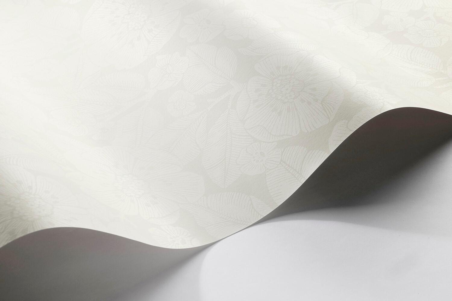 Borosan 21 8616 tapet med blommigt mönster i vit. Från kollektionen Borosan 21. Papper-material med rak passning.