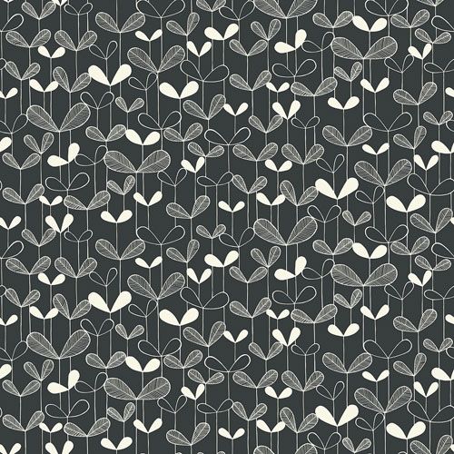 Saplings Graphite tapet från Midbec med botaniskt, retro mönster i svart. Från kollektionen Kinfolk. Nonwoven-material med förskjuten passning.