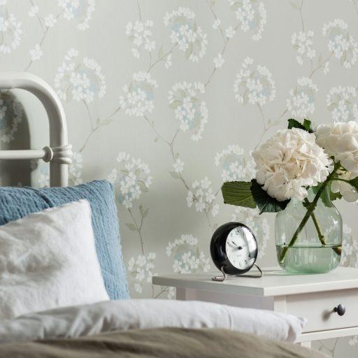 Körsbär, Grön tapet från duro med blommigt mönster i beige. Från kollektionen Natur. Nonwoven-material med rak passning. Country-stil.