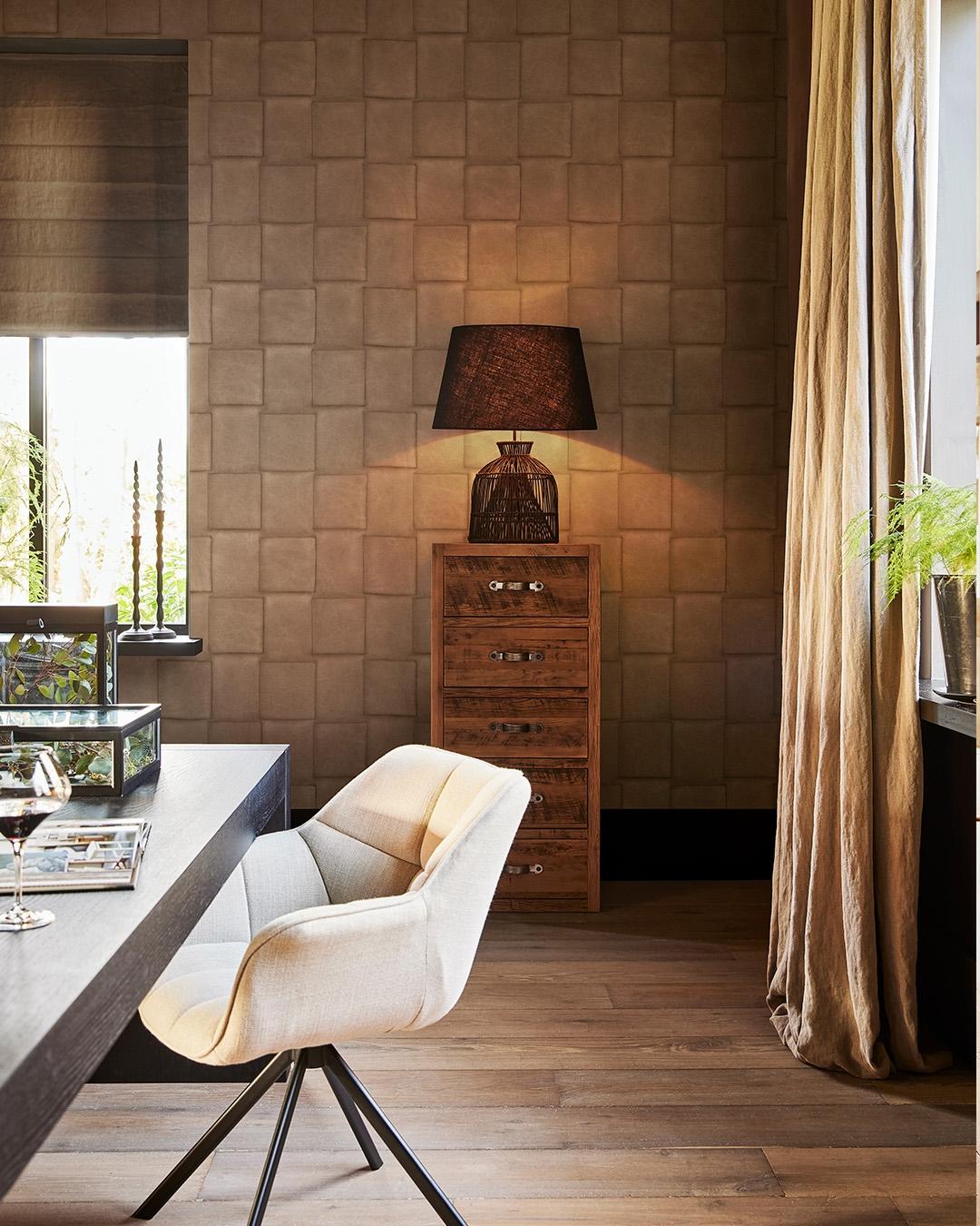 Inspire tapet med textilimitation mönster i vit. Från kollektionen Inspire. Nonwoven-material med förskjuten passning.