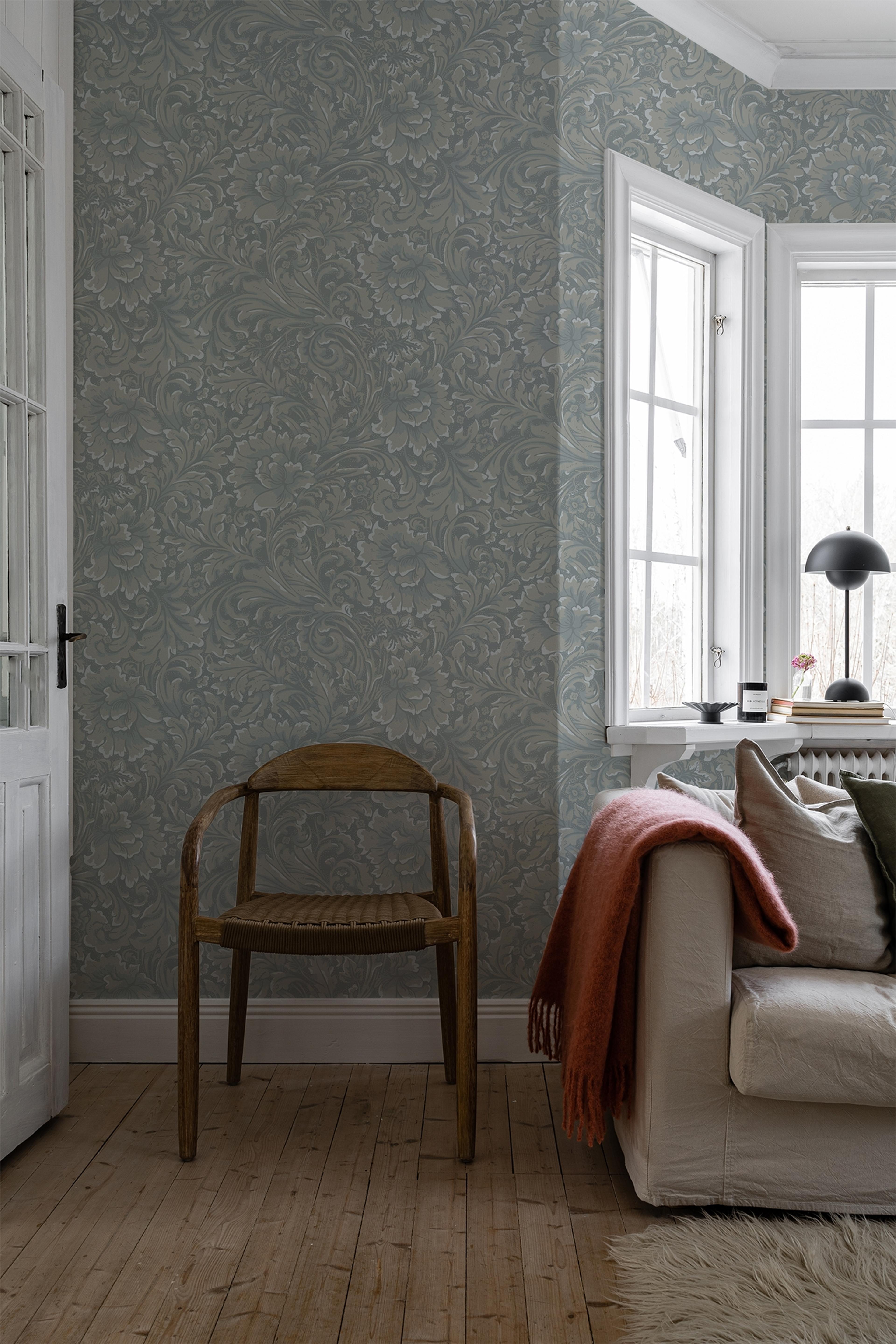 Idun Gråblå tapet med botaniskt mönster i grå. Från kollektionen Flora. Nonwoven-material med förskjuten passning.​​​​‌﻿‍﻿​‍​‍‌‍﻿﻿‌﻿​‍‌‍‍‌‌‍‌﻿‌‍‍‌‌‍﻿‍​‍​‍​﻿‍‍​‍​‍‌﻿​﻿‌‍​‌‌‍﻿‍‌‍‍‌‌﻿‌​‌﻿‍‌​‍﻿‍‌‍‍‌‌‍﻿﻿​‍​‍​‍﻿​​‍​‍‌‍‍​‌﻿​‍‌‍‌‌‌‍‌‍​‍​‍​﻿‍‍​‍​‍‌‍‍​‌﻿‌​‌﻿‌​‌﻿​​‌﻿​﻿​﻿‍‍​‍﻿﻿​‍﻿﻿‌﻿‌﻿‌﻿‌﻿‌﻿‌﻿​‍﻿‍‌‍​﻿‌‍﻿﻿‌‍﻿​‌‍﻿﻿‌﻿​‍‌‍​‌‌‍﻿‌‌‍​‌​‍﻿‍‌﻿​﻿‌‍‌‌​‍﻿﻿‌﻿​﻿‌﻿‌​‌﻿‌‌‌‍‌​‌‍‍‌‌‍﻿﻿​‍﻿﻿‌‍‍‌‌‍﻿‍‌﻿‌​‌‍‌‌‌‍﻿‍‌﻿‌​​‍﻿﻿‌‍‌‌‌‍‌​‌‍‍‌‌﻿‌​​‍﻿﻿‌‍﻿‌‌‍﻿﻿‌‍‌​‌‍‌‌​﻿﻿‌‌﻿​​‌﻿​‍‌‍‌‌‌﻿​﻿‌‍‌‌‌‍﻿‍‌﻿‌​‌‍​‌‌﻿‌​‌‍‍‌‌‍﻿﻿‌‍﻿‍​﻿‍﻿‌‍‍‌‌‍‌​​﻿﻿‌‌‍‍‌‌‍﻿‌‌‍​‌‌‍‌﻿‌‍‌‌​‍﻿‌​﻿​﻿​﻿‍‌‌‍‌​​﻿​​‌‍​‌​﻿​﻿​﻿‍‌‌‍​﻿‌‍‌‍​﻿​​‌‍‌‌​﻿​﻿​﻿‍​‌‍​‍​﻿​﻿‌‍​‌​﻿‌﻿‌‍‌​‌‍‌​​﻿‌﻿​﻿‌﻿‌‍‌‍‌‍‌​​﻿​‌‌‍​﻿‌‍​‍‌‍​‌‌‍​‌​﻿​‍‌‍‌​​﻿‌‌​﻿​‌‌‍​‍‌‍‌​‌‍​‍​﻿​‍​﻿‌‍​﻿​‌​﻿‌‍‌‍​‍​‍﻿‌​﻿​‌​﻿​﻿​﻿​﻿​﻿​﻿‌﻿‍​​﻿​‍​﻿​​​﻿​​​﻿​​​‍﻿‌‌‍‍‍‌﻿​​‌‍‌﻿​﻿‍﻿‌﻿‌​‌﻿‍‌‌﻿​​‌‍‌‌​﻿﻿‌‌﻿​﻿‌‍​‌‌‍﻿‍‌‍‍‌‌﻿‌​‌﻿‍‌​‍﻿‍‌‍‍‌‌‍﻿‌‌‍​‌‌‍‌﻿‌‍‌‌‌​​‌‌﻿​﻿‌﻿​﻿‌‍‌‌‌﻿‌​​﻿‍﻿‌﻿​​‌‍​‌‌﻿‌​‌‍‍​​﻿﻿‌‌‍​‌‌‍﻿​‌﻿‌​‌‌‌​‌‍‌‌‌﻿‍​‌﻿‌​​﻿﻿﻿‌‍​‍‌‍​‌‌﻿​﻿‌‍‌‌‌‌‌‌‌﻿​‍‌‍﻿​​﻿﻿‌‌‍‍​‌﻿‌​‌﻿‌​‌﻿​​‌﻿​﻿​‍‌‌​﻿​﻿‌​​‌​‍‌‌​﻿​‍‌​‌‍​‍‌‌​﻿​‍‌​‌‍‌﻿‌﻿‌﻿‌﻿‌﻿‌﻿​‍﻿‍‌‍​﻿‌‍﻿﻿‌‍﻿​‌‍﻿﻿‌﻿​‍‌‍​‌‌‍﻿‌‌‍​‌​‍﻿‍‌﻿​﻿‌‍‌‌​‍‌‌​﻿​‍‌​‌‍‌﻿​﻿‌﻿‌​‌﻿‌‌‌‍‌​‌‍‍‌‌‍﻿﻿​‍‌‍‌‍‍‌‌‍‌​​﻿﻿‌‌‍‍‌‌‍﻿‌‌‍​‌‌‍‌﻿‌‍‌‌​‍﻿‌​﻿​﻿​﻿‍‌‌‍‌​​﻿​​‌‍​‌​﻿​﻿​﻿‍‌‌‍​﻿‌‍‌‍​﻿​​‌‍‌‌​﻿​﻿​﻿‍​‌‍​‍​﻿​﻿‌‍​‌​﻿‌﻿‌‍‌​‌‍‌​​﻿‌﻿​﻿‌﻿‌‍‌‍‌‍‌​​﻿​‌‌‍​﻿‌‍​‍‌‍​‌‌‍​‌​﻿​‍‌‍‌​​﻿‌‌​﻿​‌‌‍​‍‌‍‌​‌‍​‍​﻿​‍​﻿‌‍​﻿​‌​﻿‌‍‌‍​‍​‍﻿‌​﻿​‌​﻿​﻿​﻿​﻿​﻿​﻿‌﻿‍​​﻿​‍​﻿​​​﻿​​​﻿​​​‍﻿‌‌‍‍‍‌﻿​​‌‍‌﻿​‍‌‍‌﻿‌​‌﻿‍‌‌﻿​​‌‍‌‌​﻿﻿‌‌﻿​﻿‌‍​‌‌‍﻿‍‌‍‍‌‌﻿‌​‌﻿‍‌​‍﻿‍‌‍‍‌‌‍﻿‌‌‍​‌‌‍‌﻿‌‍‌‌‌​​‌‌﻿​﻿‌﻿​﻿‌‍‌‌‌﻿‌​​‍‌‍‌﻿​​‌‍​‌‌﻿‌​‌‍‍​​﻿﻿‌‌‍​‌‌‍﻿​‌﻿‌​‌‌‌​‌‍‌‌‌﻿‍​‌﻿‌​​‍‌‍‌﻿​​‌‍‌‌‌﻿​‍‌﻿​﻿‌﻿​​‌‍‌‌‌‍​﻿‌﻿‌​‌‍‍‌‌﻿‌‍‌‍‌‌​﻿﻿‌‌﻿​​‌﻿‌‌‌‍​‍‌‍﻿​‌‍‍‌‌﻿​﻿‌‍‍​‌‍‌‌‌‍‌​​‍​‍‌﻿﻿‌