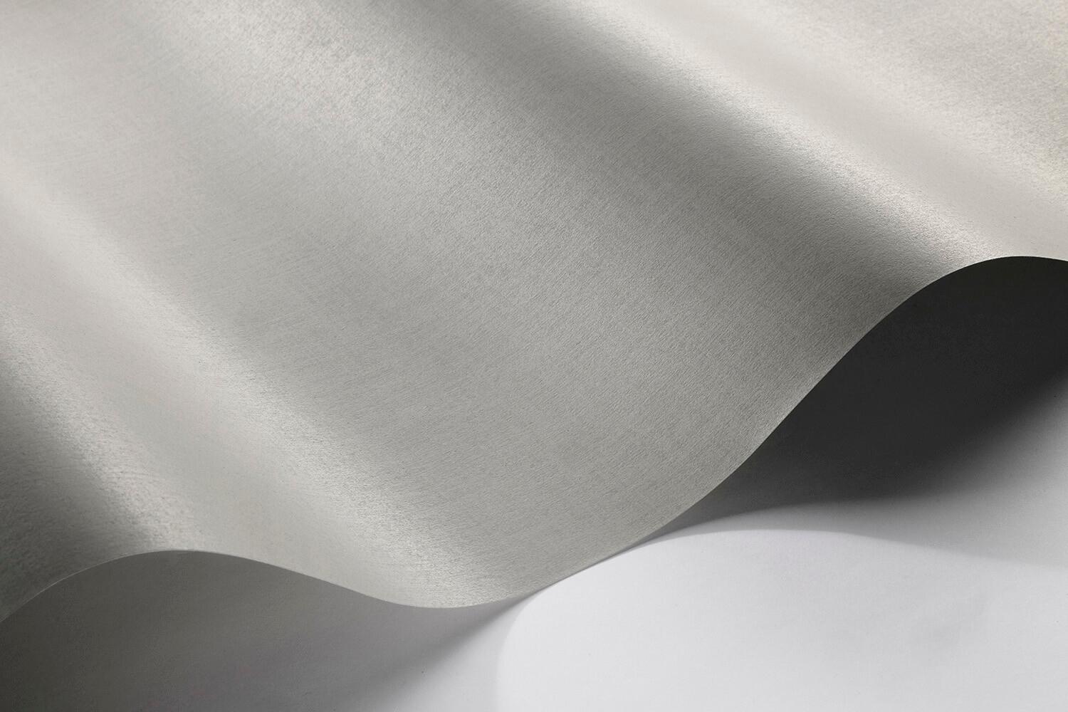 Borosan 21 8641 tapet enfärgad i grå. Från kollektionen Borosan 21. Papper-material.